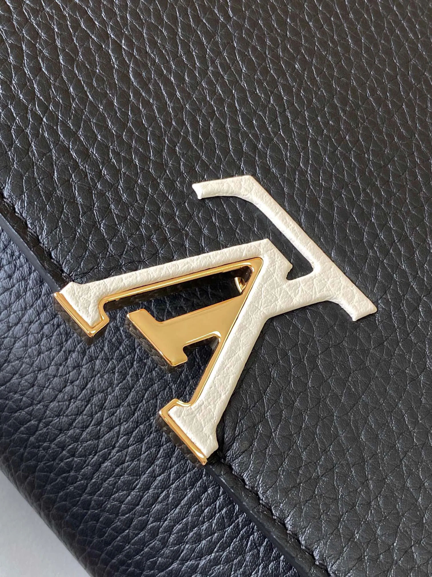 Louis Vuitton Capucines Mini M20845 - Image 7