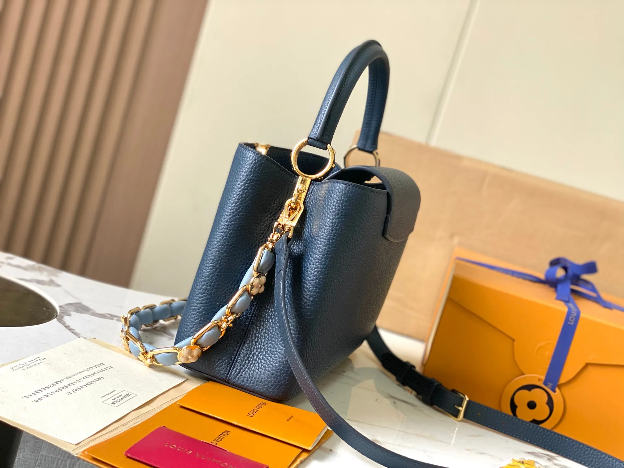 Louis Vuitton Capucines MM M23199 - 图片 2