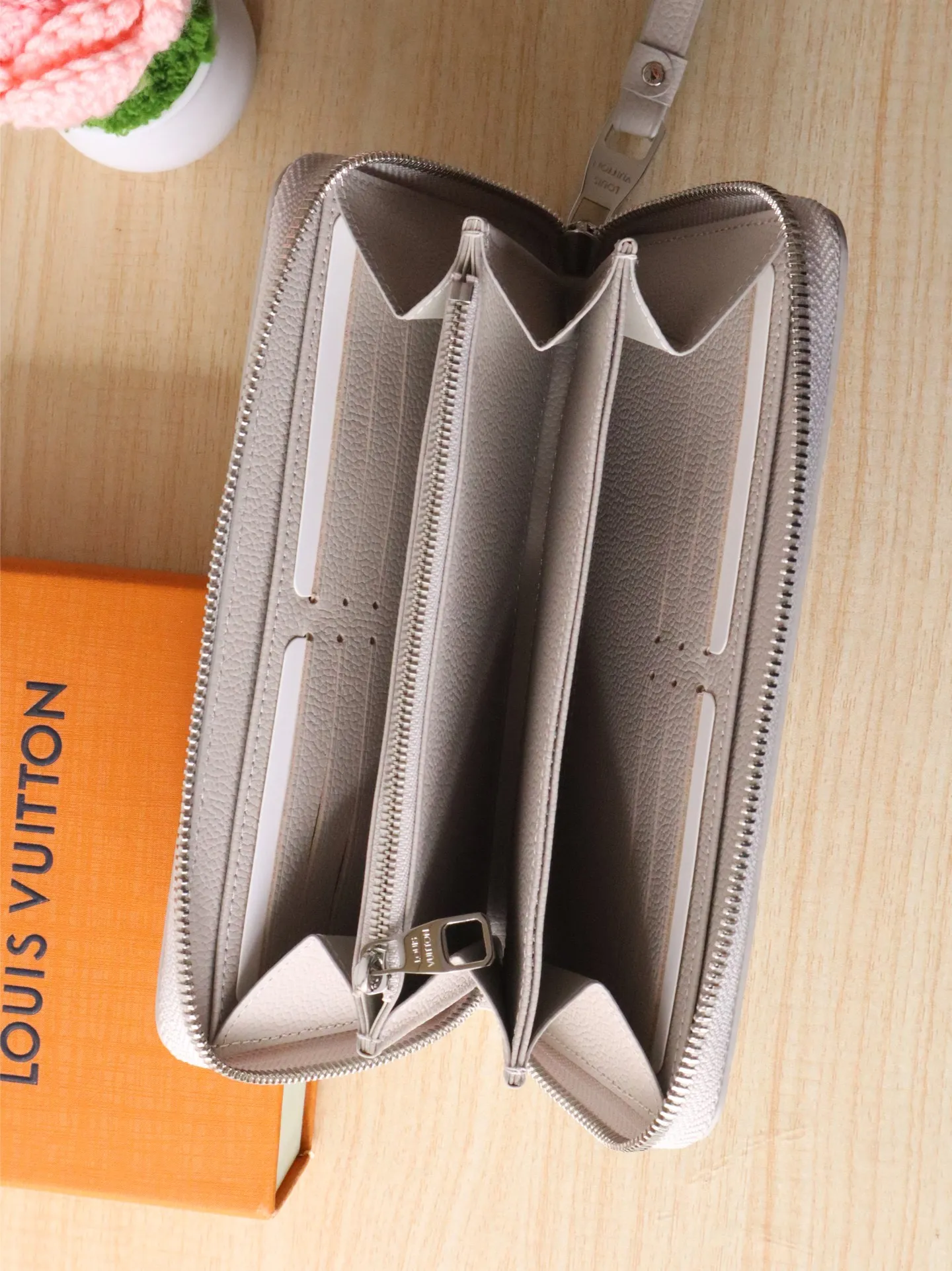 Louis Vuitton Zippy Wallet M13825 - 图片 8