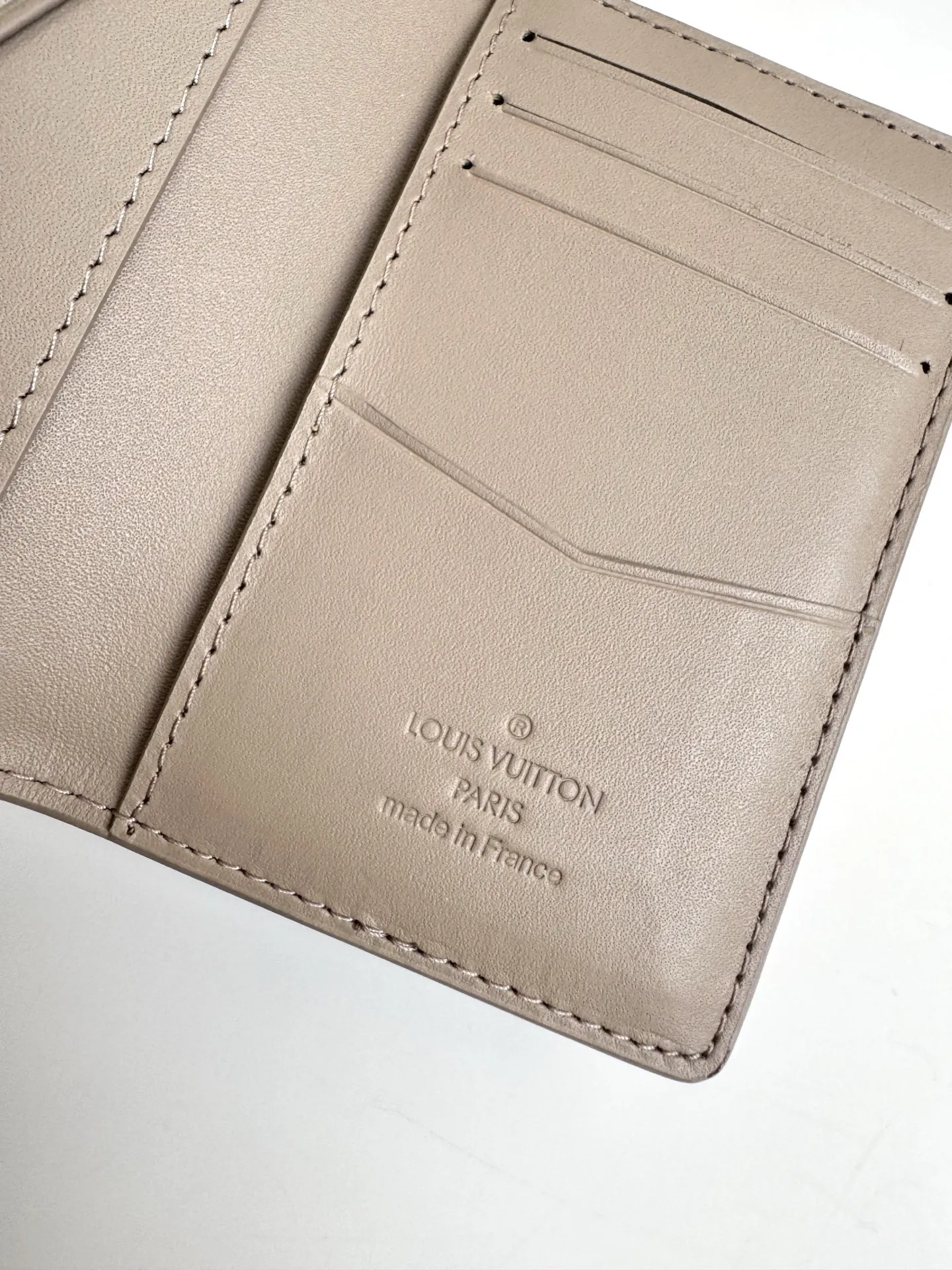 Louis Vuitton Pocket Organizer M13974 - 图片 2
