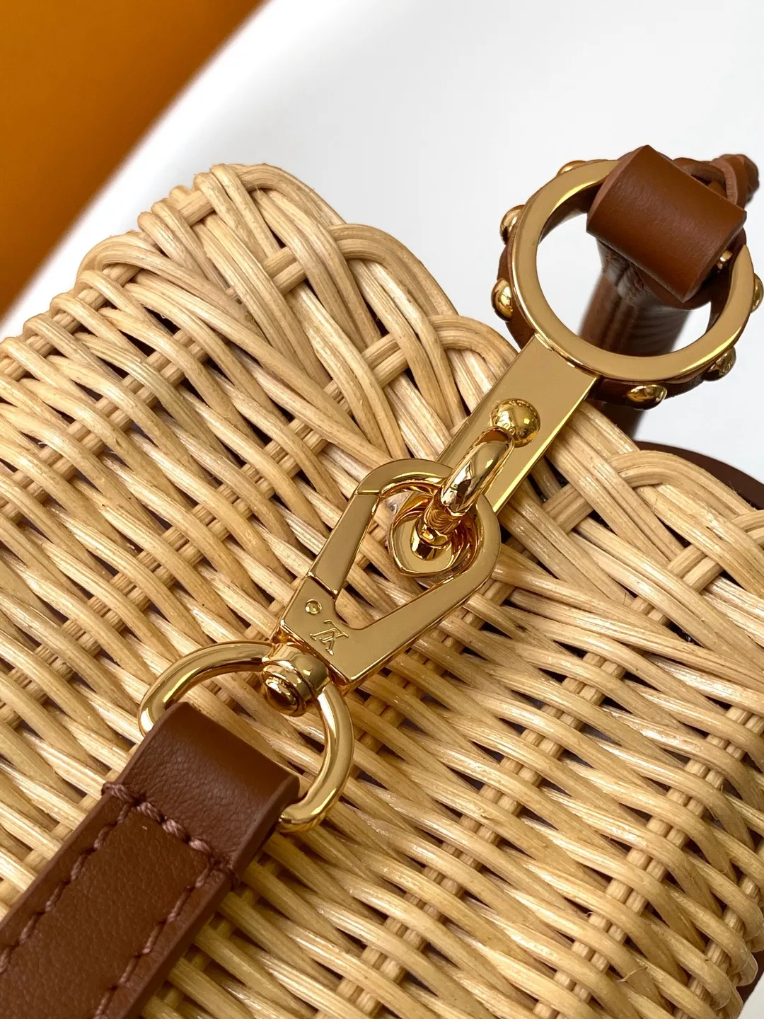 Louis Vuitton Capucines Mini M14365 - Image 8