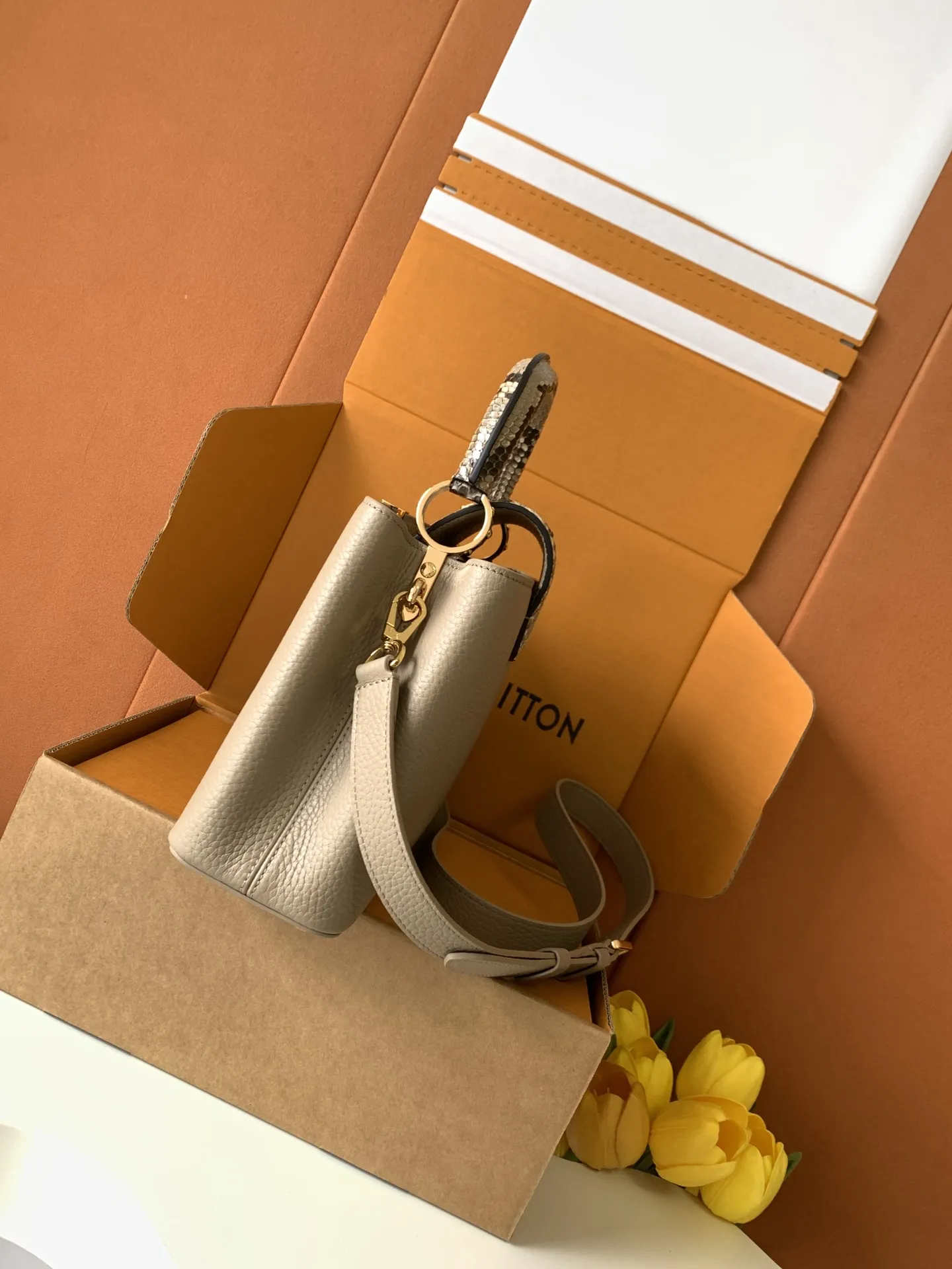 Louis Vuitton Capucines Mini N85517 - Image 3