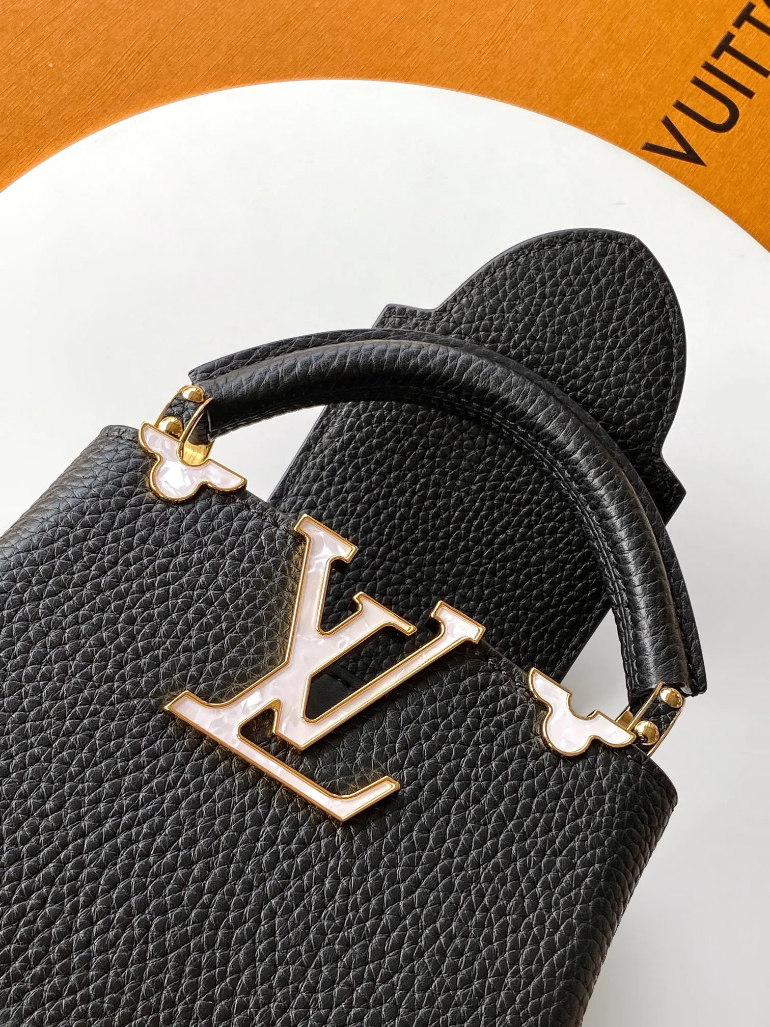 Louis Vuitton Capucines Nano M10166 - 图片 9