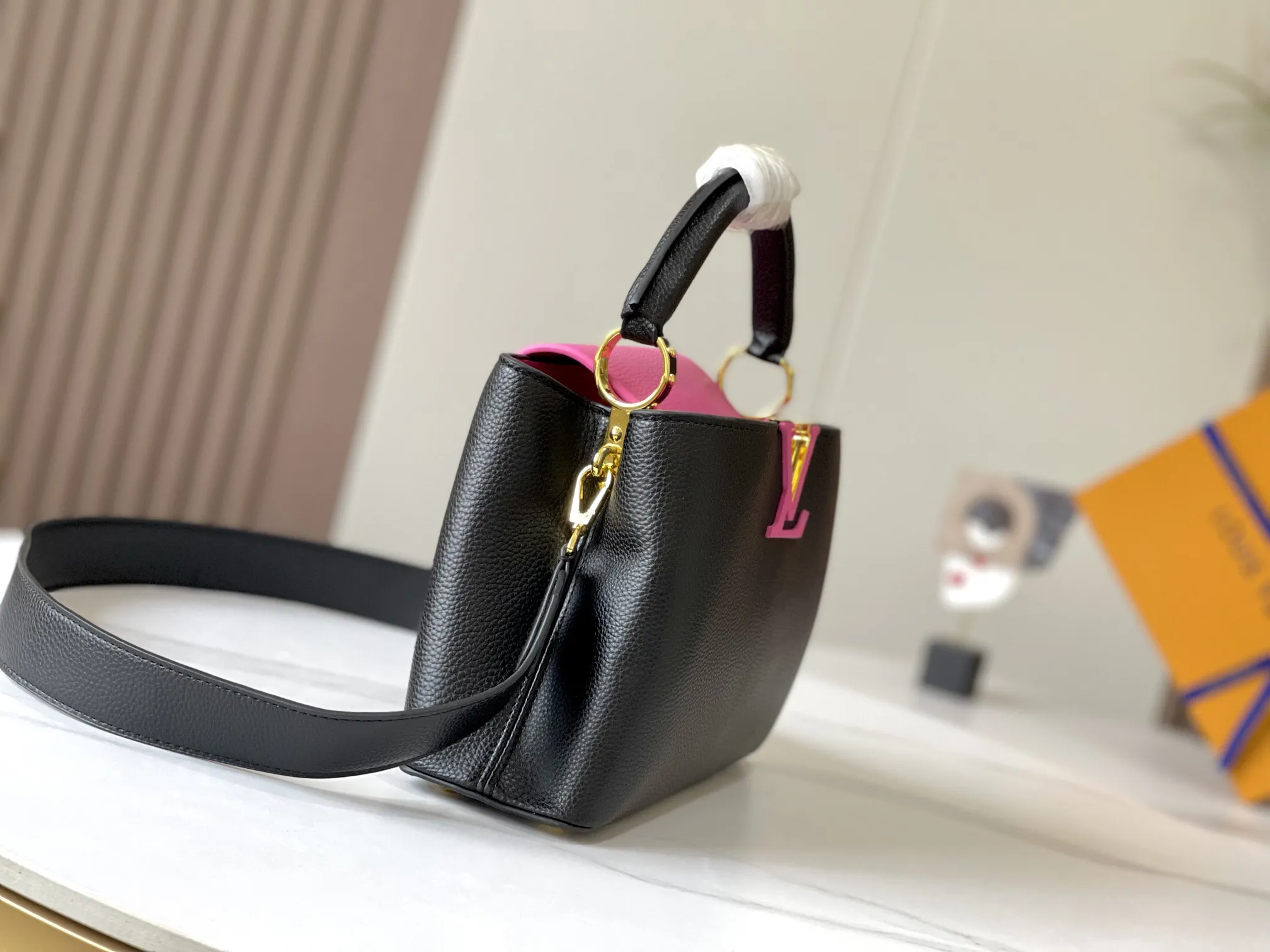 Louis Vuitton Capucines MM M59882 - 图片 5