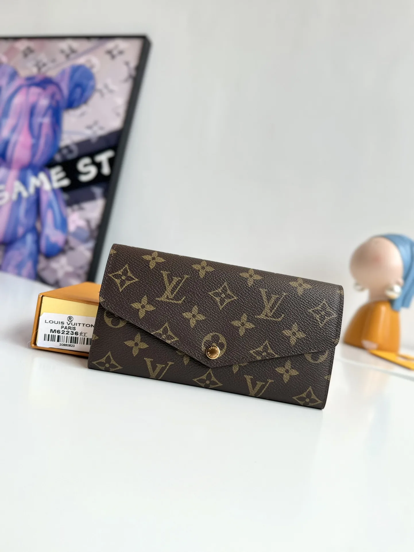Alternative view of Louis Vuitton Sarah Wallet M62236