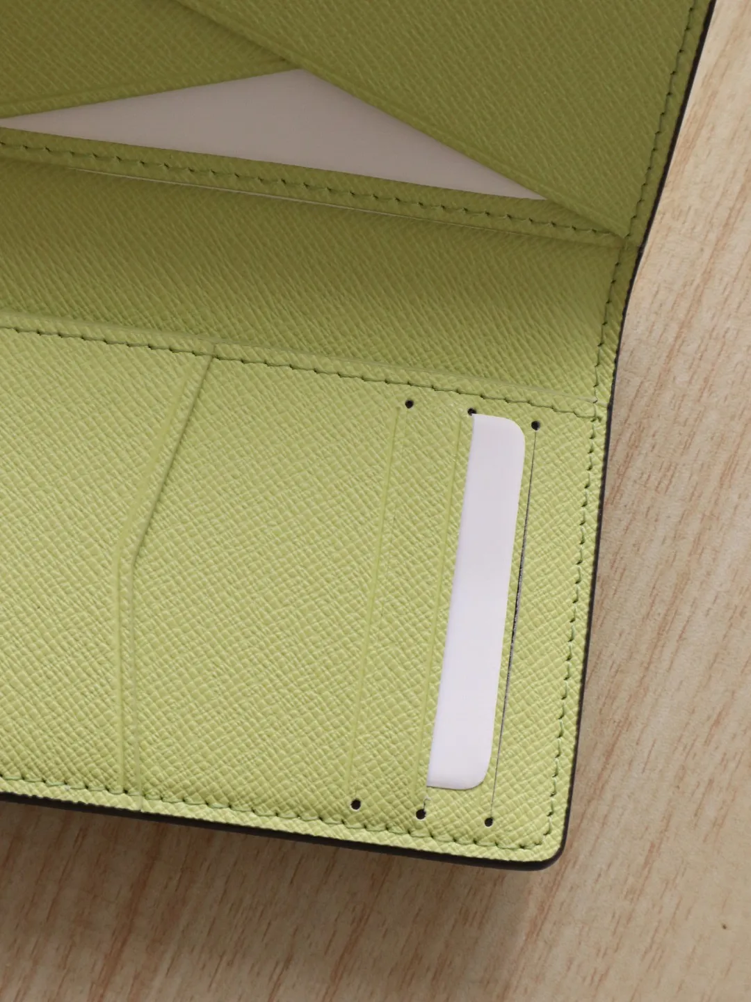 Alternative view of Louis Vuitton Pocket Organizer M14113