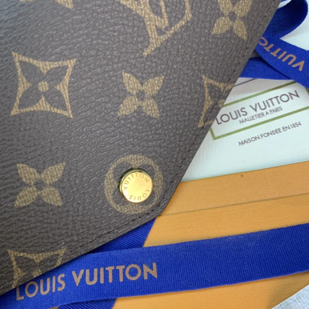 Alternative view of Louis Vuitton Sarah Wallet M62235