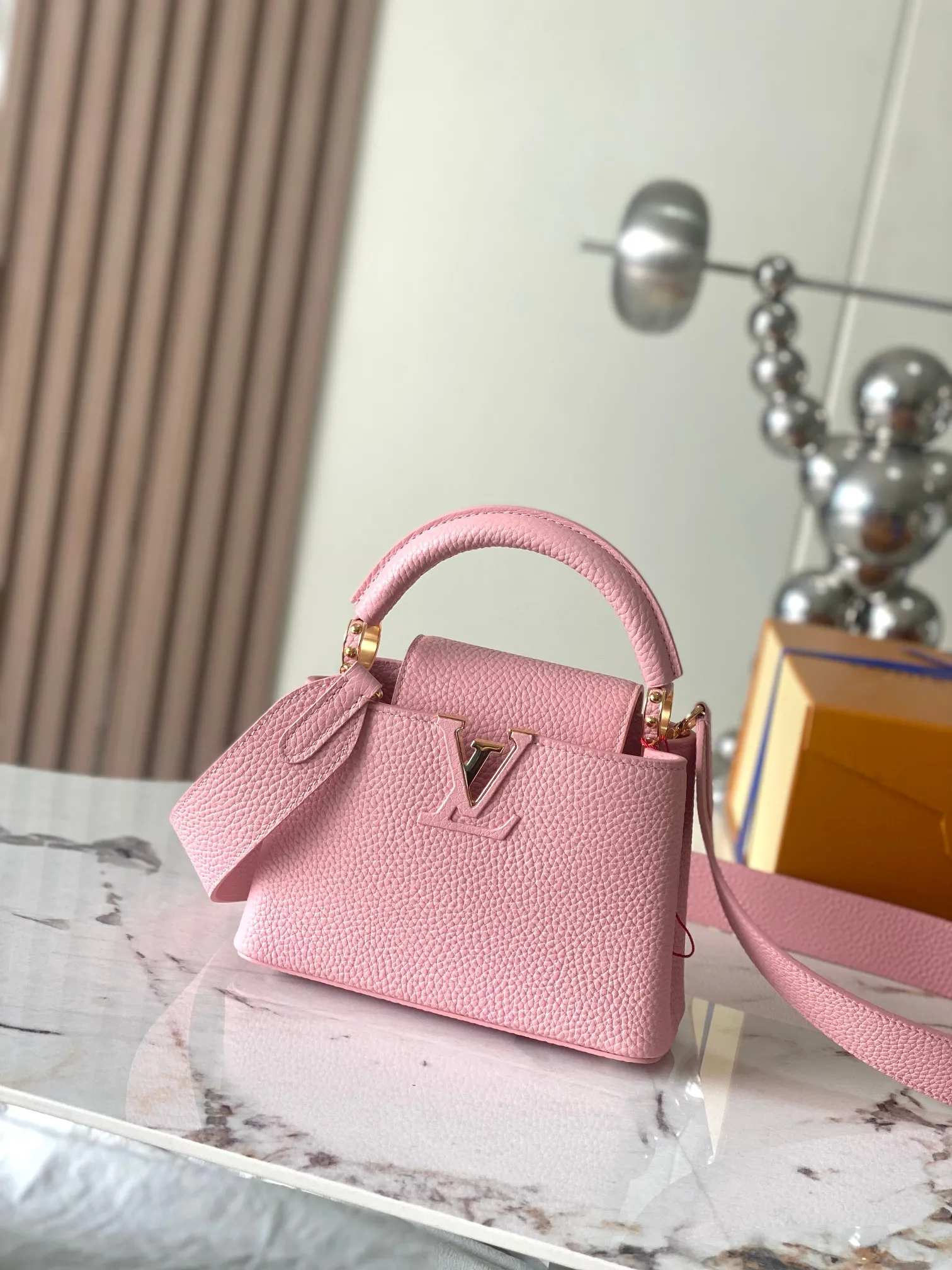 Louis Vuitton Capucines Mini M24544 - 图片 3