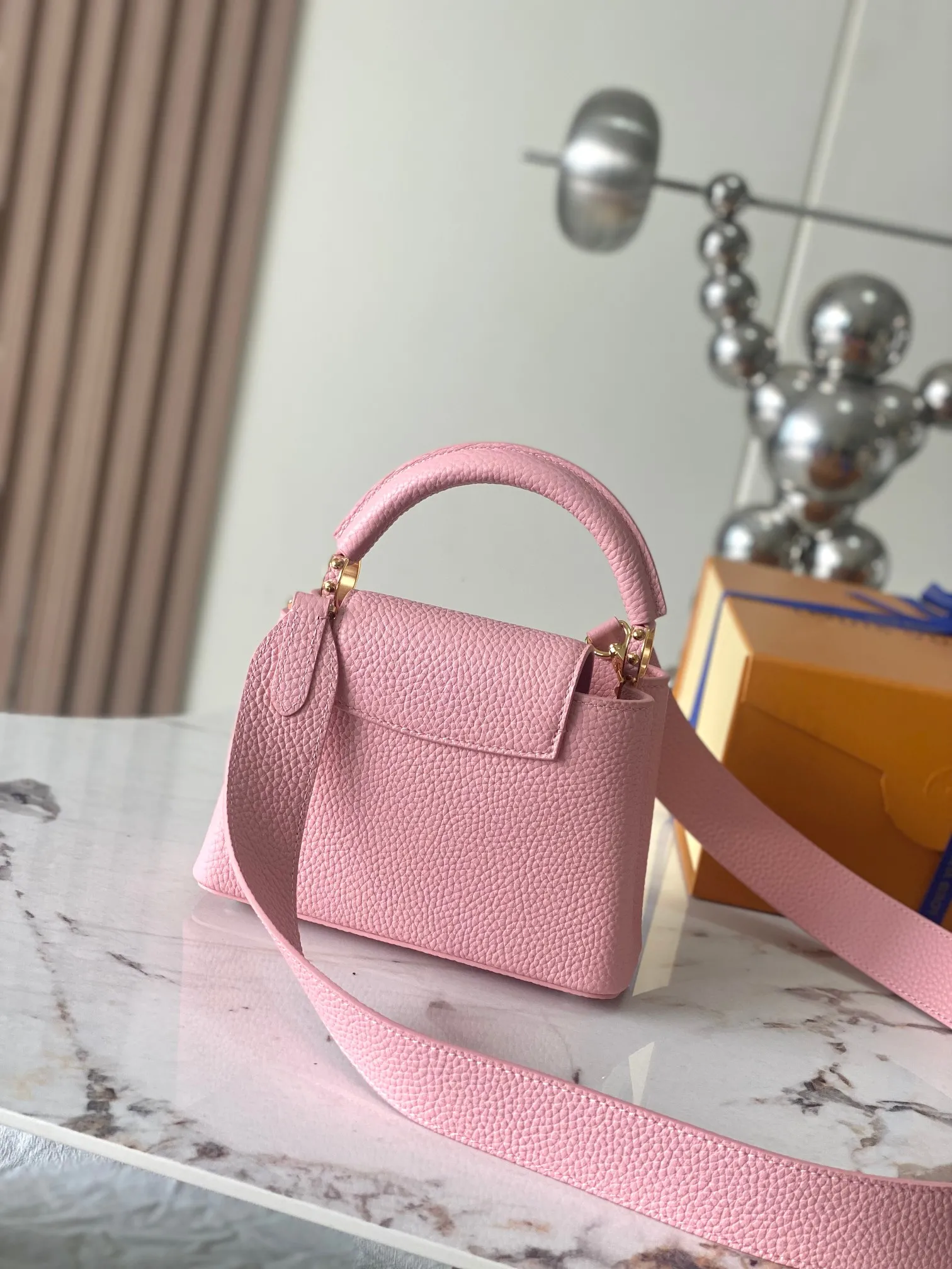 Louis Vuitton Capucines Mini M24544 - 图片 5