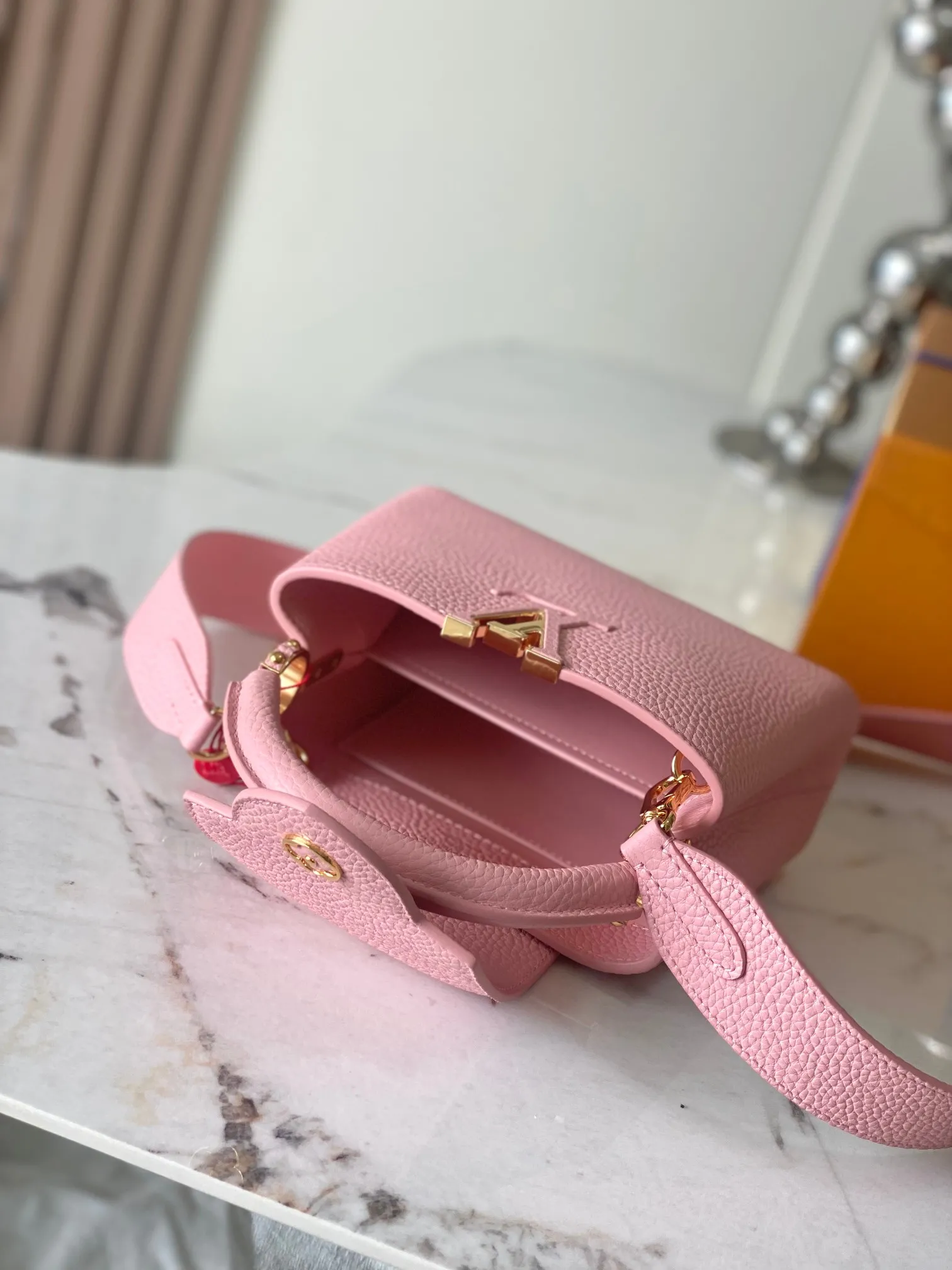 Louis Vuitton Capucines Mini M24544 - 图片 10