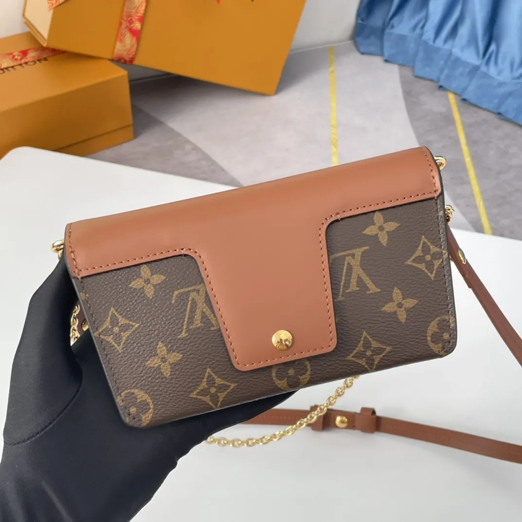Louis Vuitton Padlock On Strap M80763 - 图片 4
