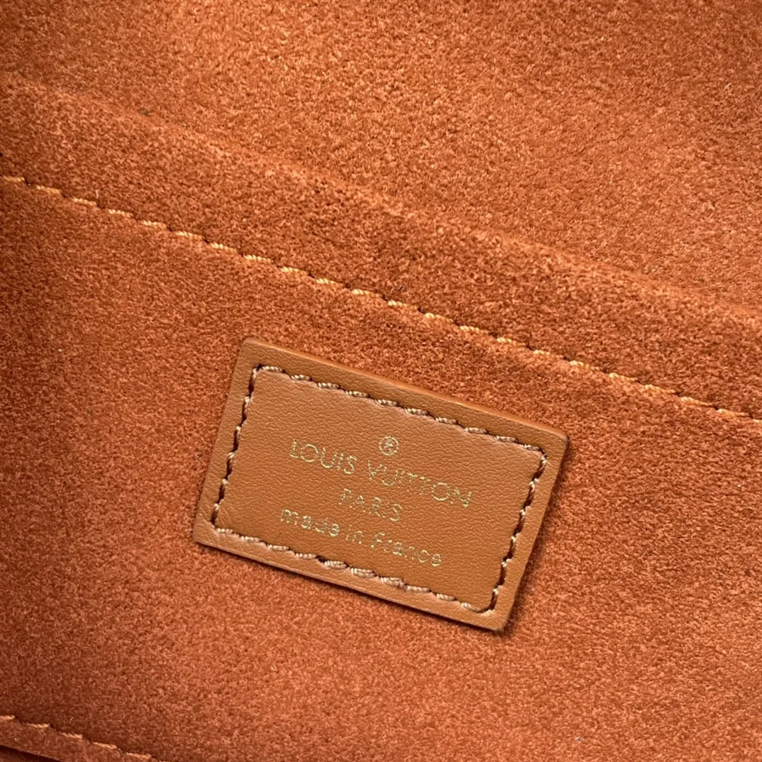 Louis Vuitton Padlock On Strap M80763 - 图片 9