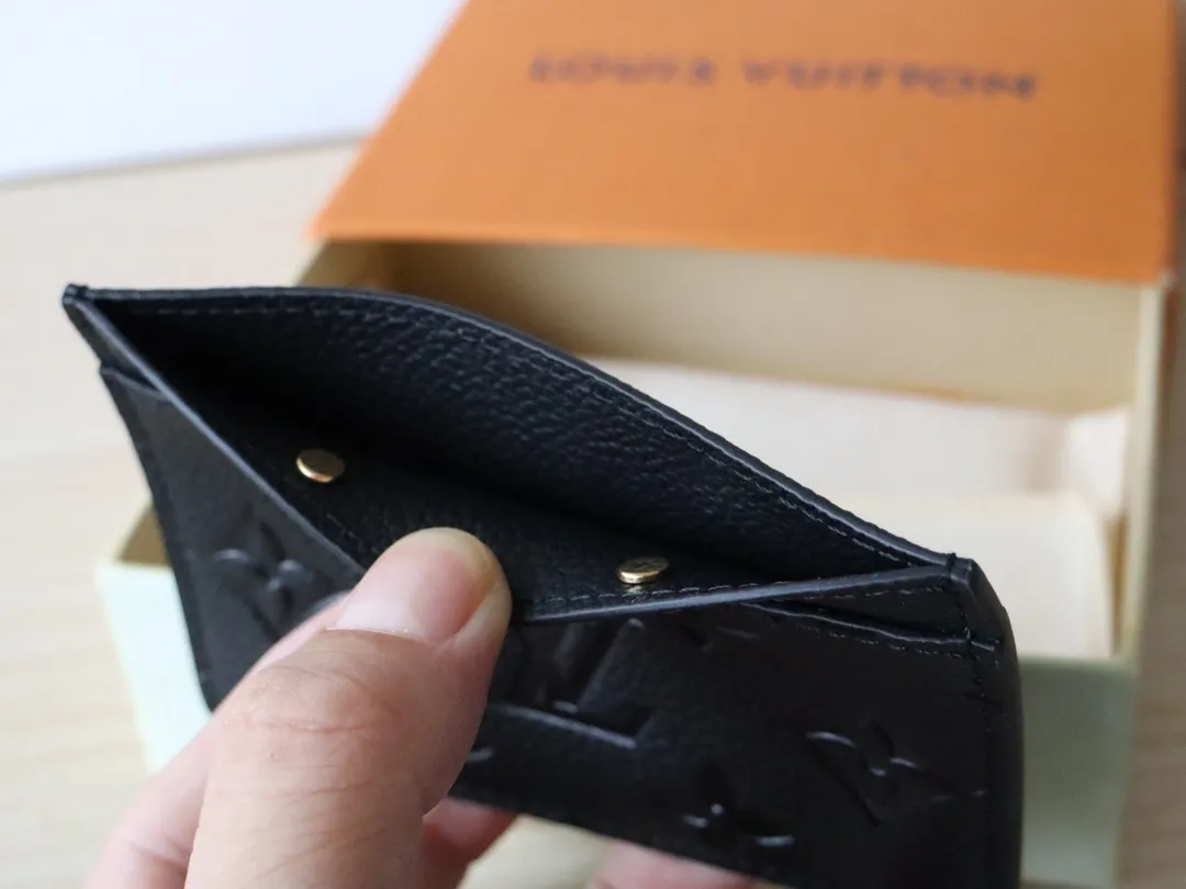 Louis Vuitton Card Holder M69171 - Image 2
