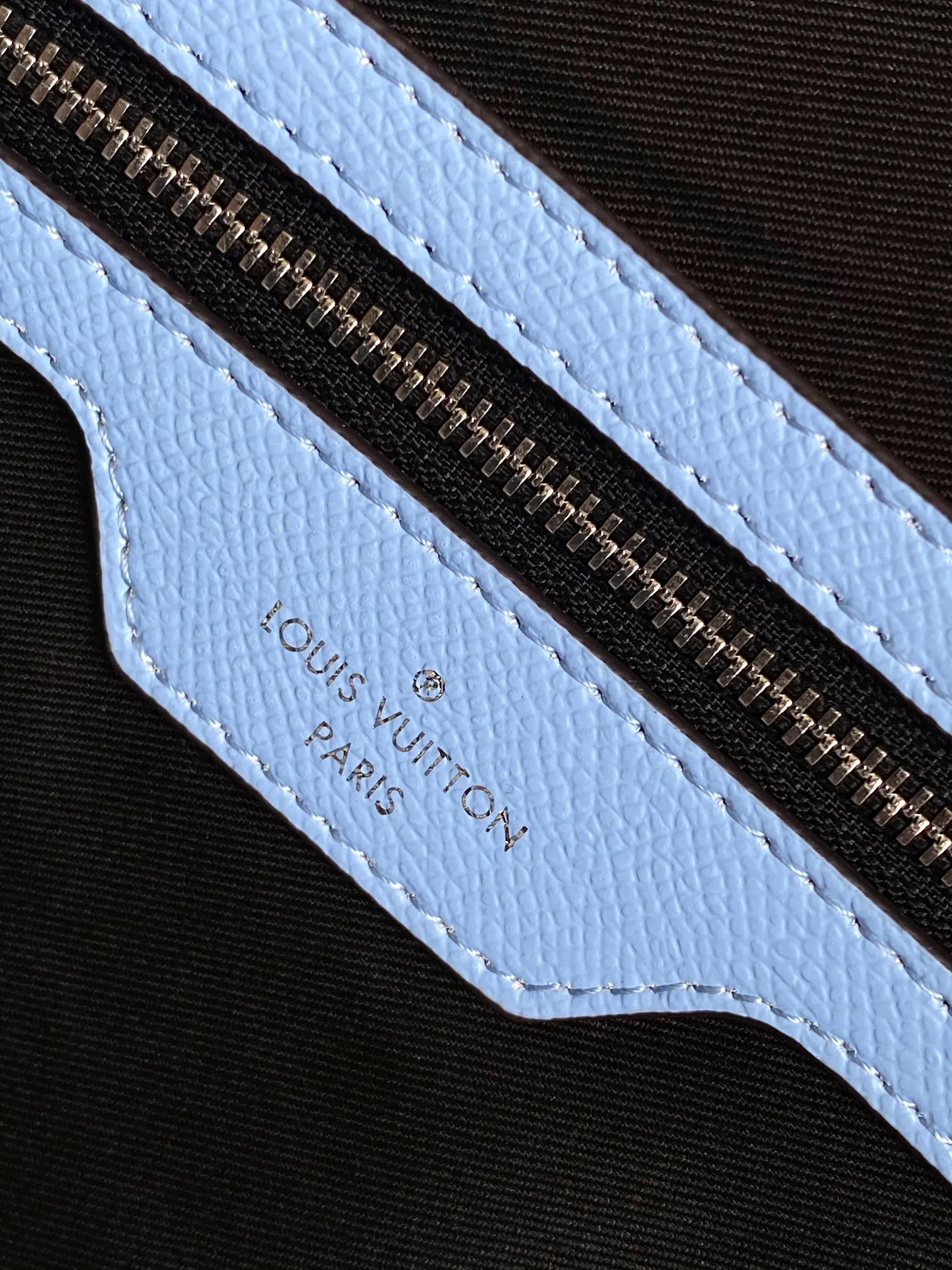 Alternative view of Louis Vuitton Keepall Bandoulière 50 M14122