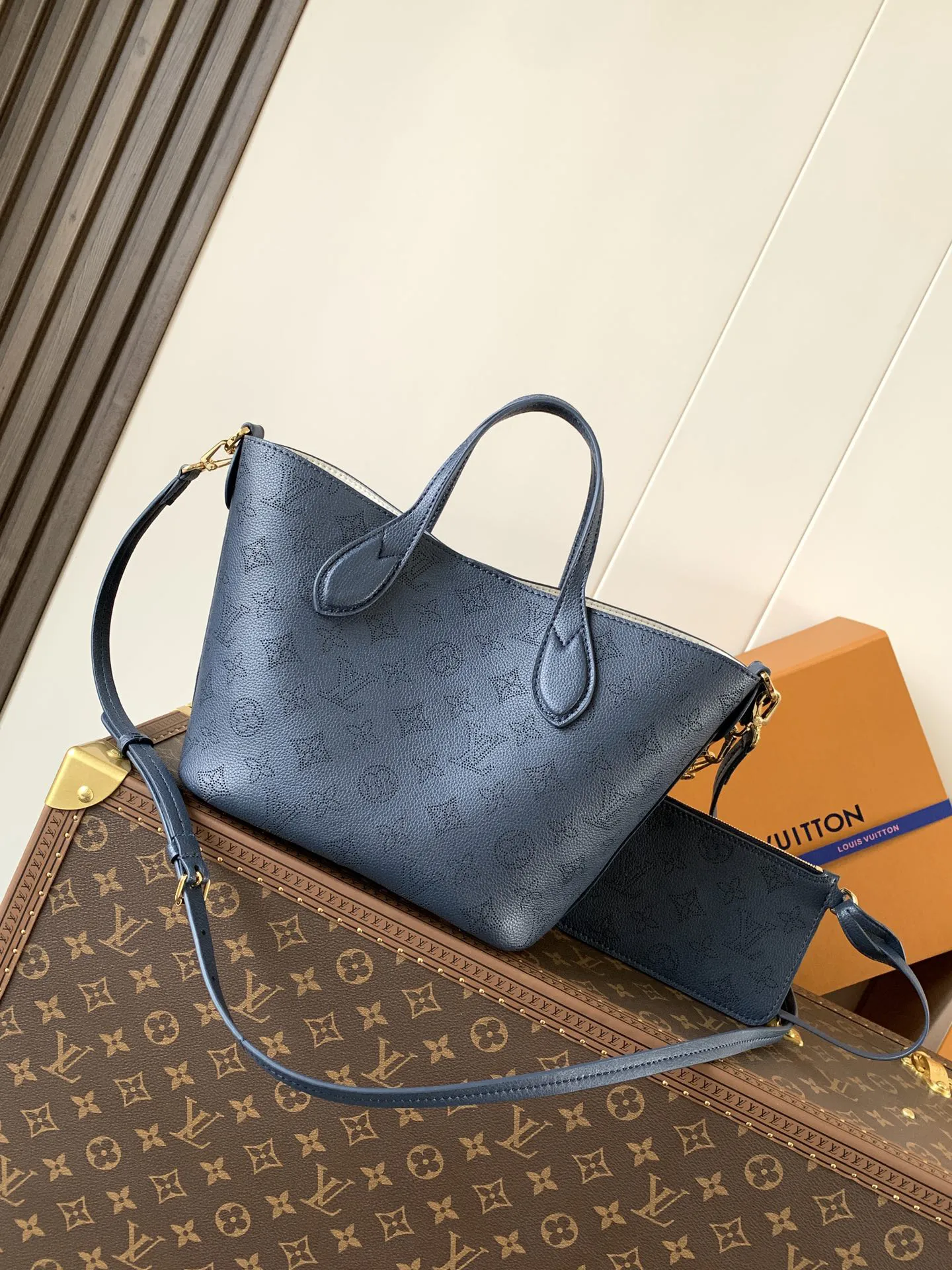 Louis Vuitton Blossom PM M14317 - Image 2
