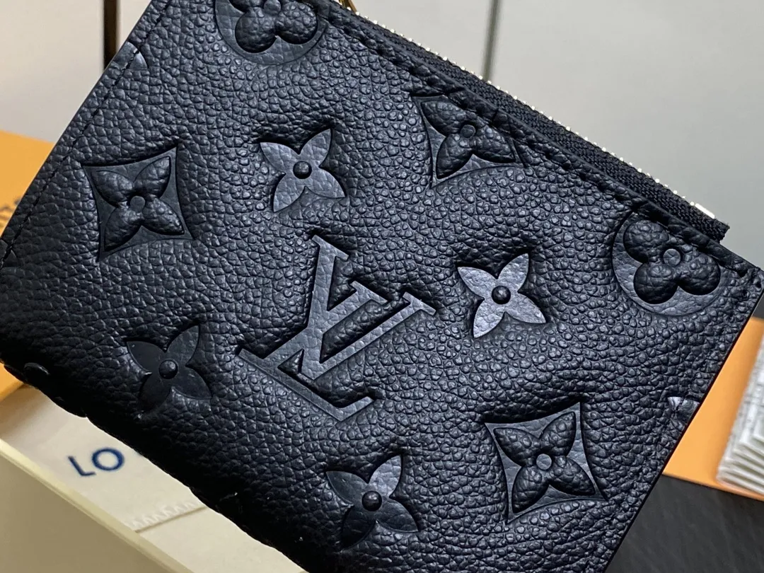 Louis Vuitton Lisa Wallet M83365 - 图片 7