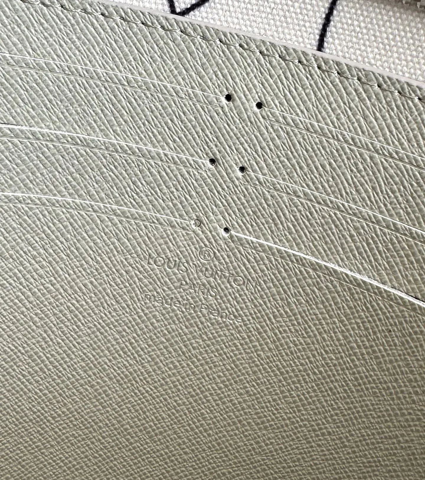 Alternative view of Louis Vuitton Bolsa Pochette Voyage M13907