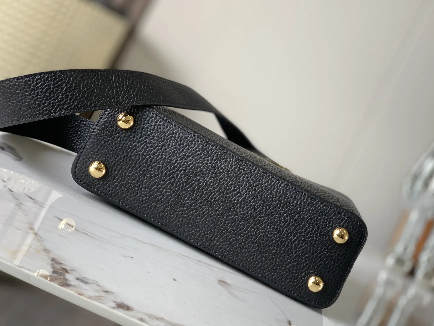 Louis Vuitton Capucines BB M59066 - 图片 5