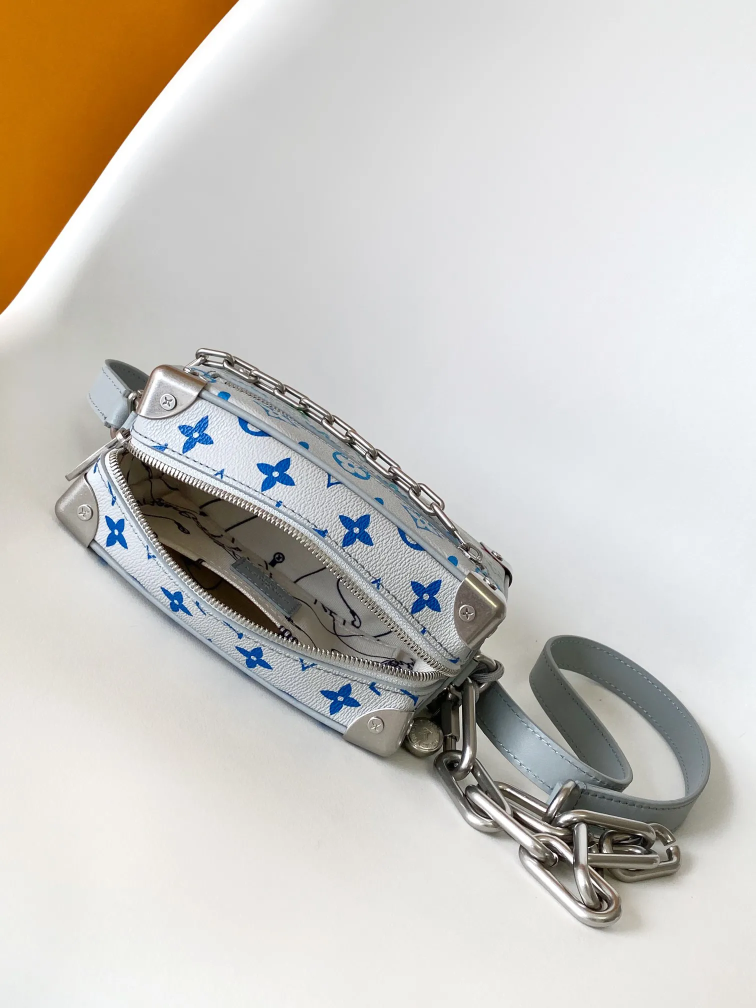 Louis Vuitton Bolsa Soft Trunk Mini M13901 - Image 10