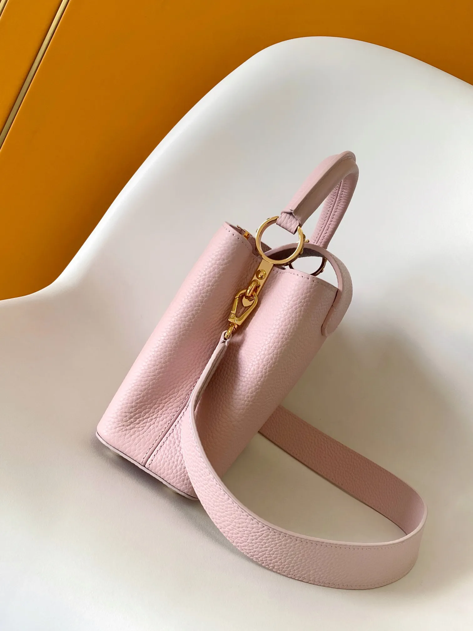 Louis Vuitton Capucines BB M22178 - Image 3