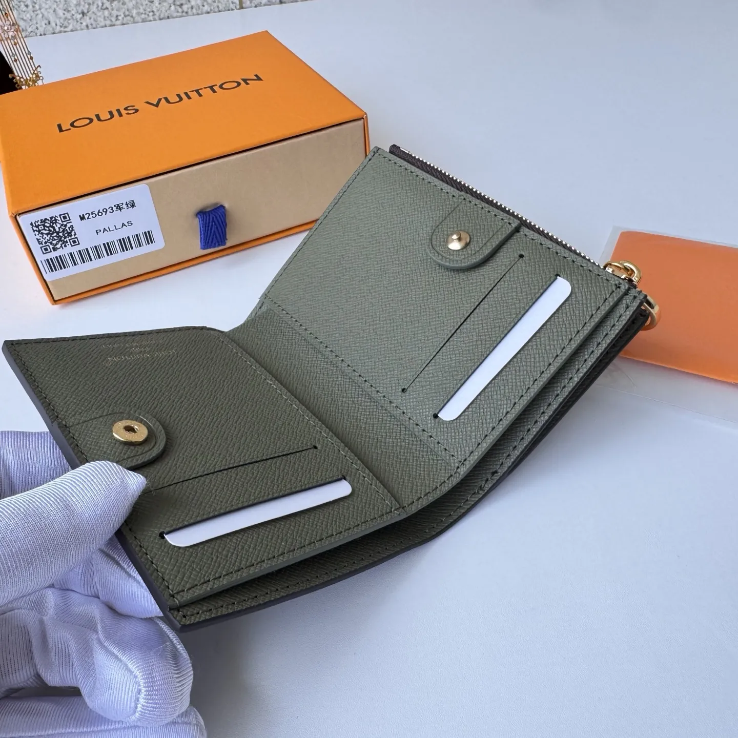Louis Vuitton Lisa Wallet M25693 - 图片 8