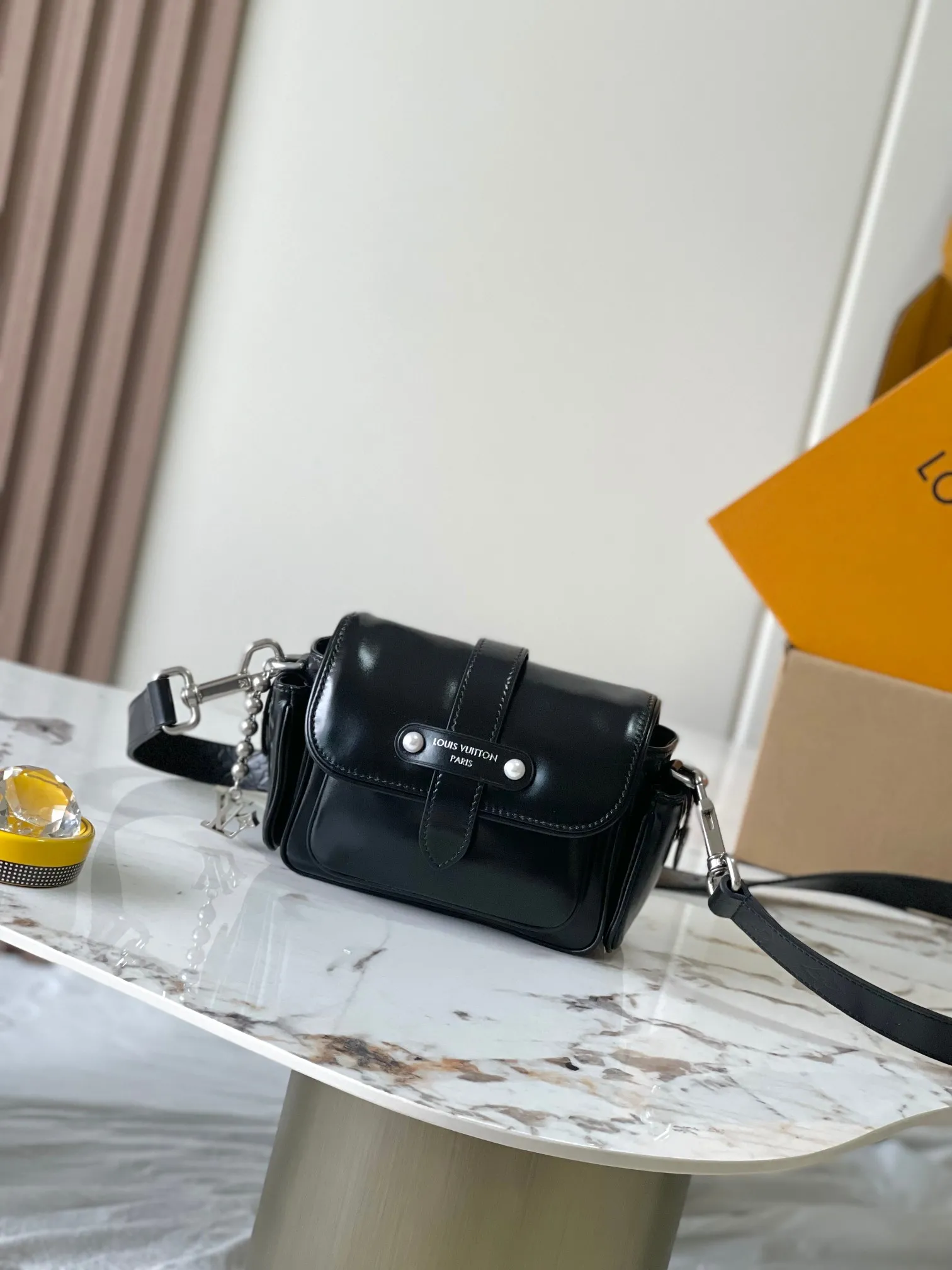 Louis Vuitton Cargo Wearable Wallet M13989 - 图片 3