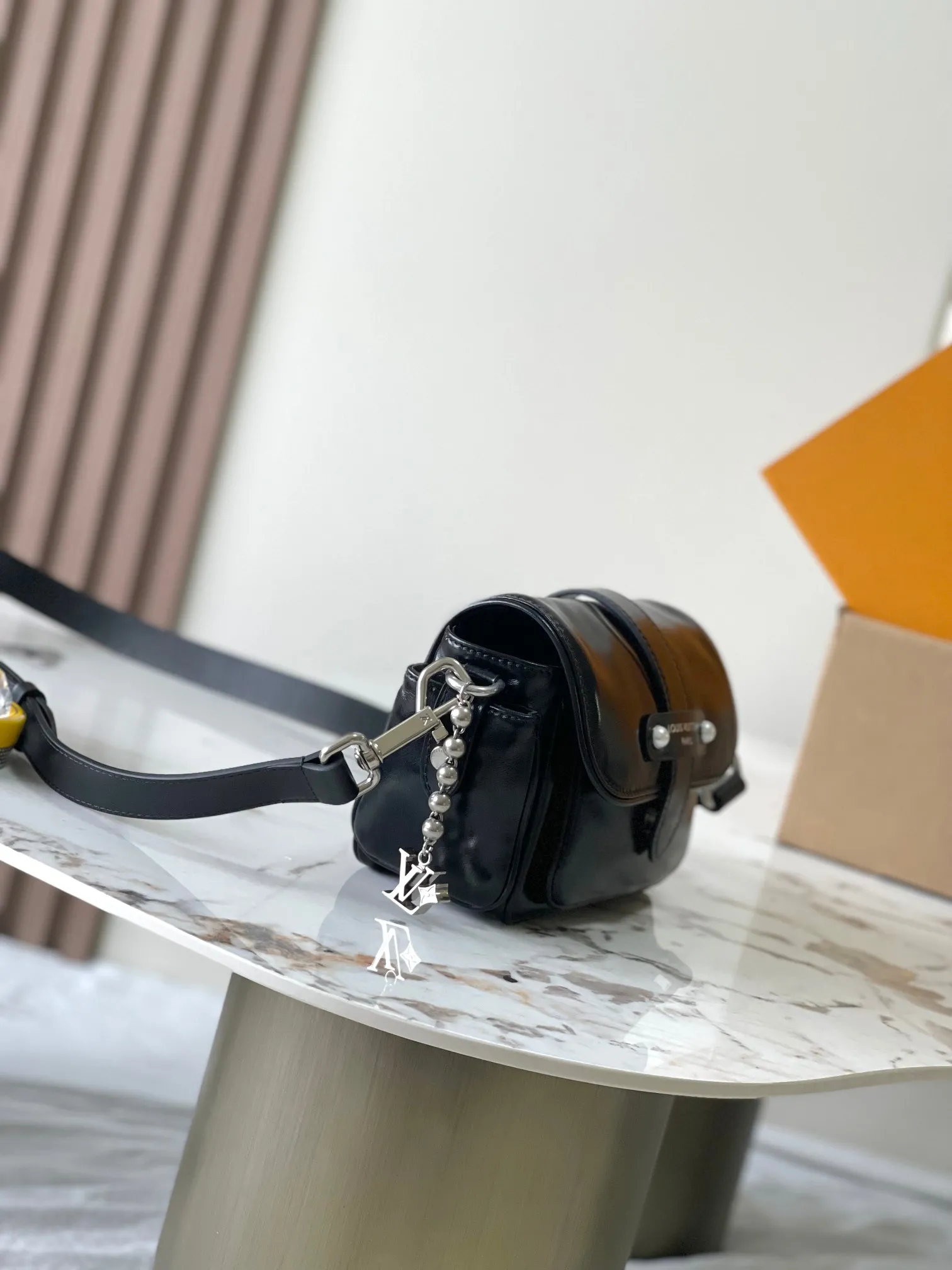 Louis Vuitton Cargo Wearable Wallet M13989 - 图片 4