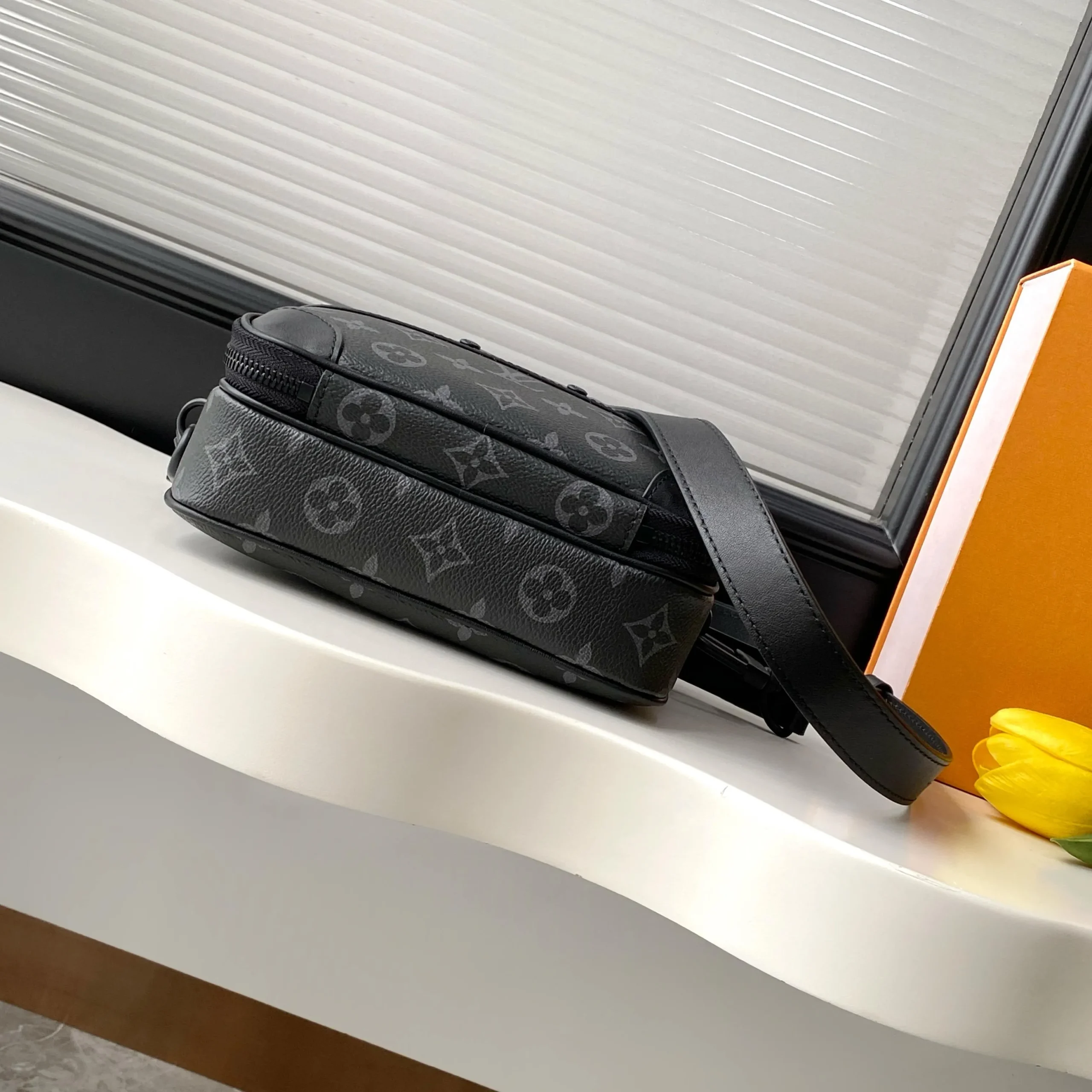 Louis Vuitton Alpha Wearable Wallet M82542 - 图片 6