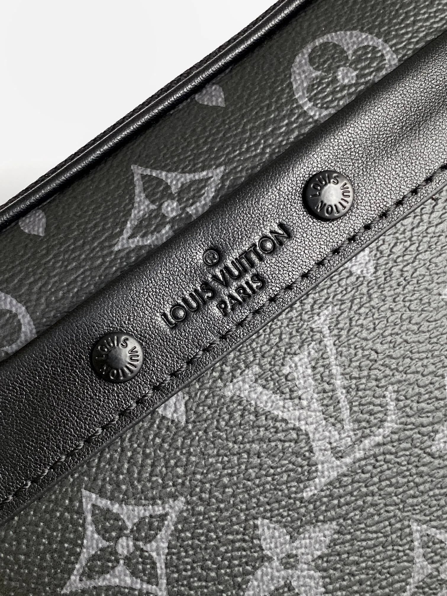 Louis Vuitton Alpha Wearable Wallet M82542 - 图片 7