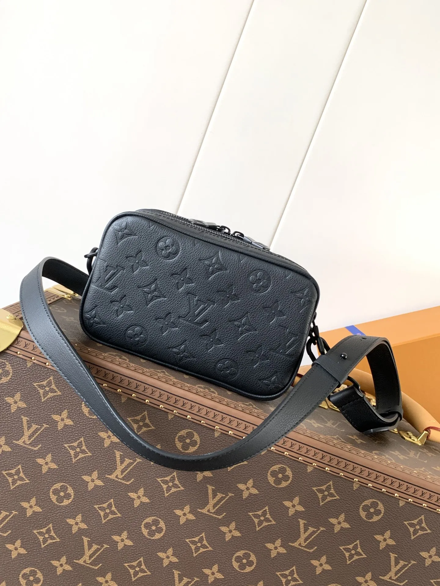 Louis Vuitton Alpha Wearable Wallet M82544 - 图片 5