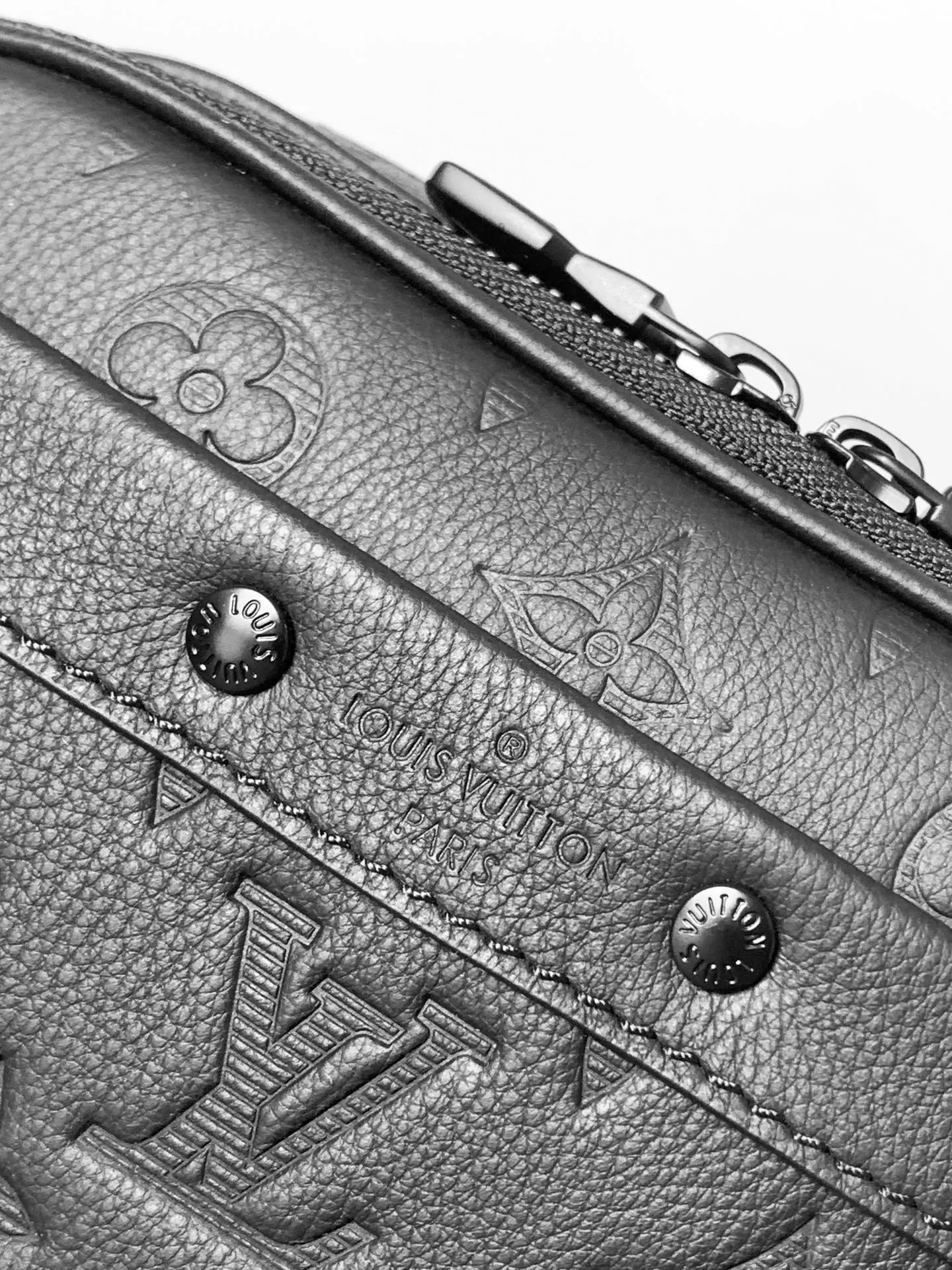 Louis Vuitton Alpha Wearable Wallet M82544 - 图片 7