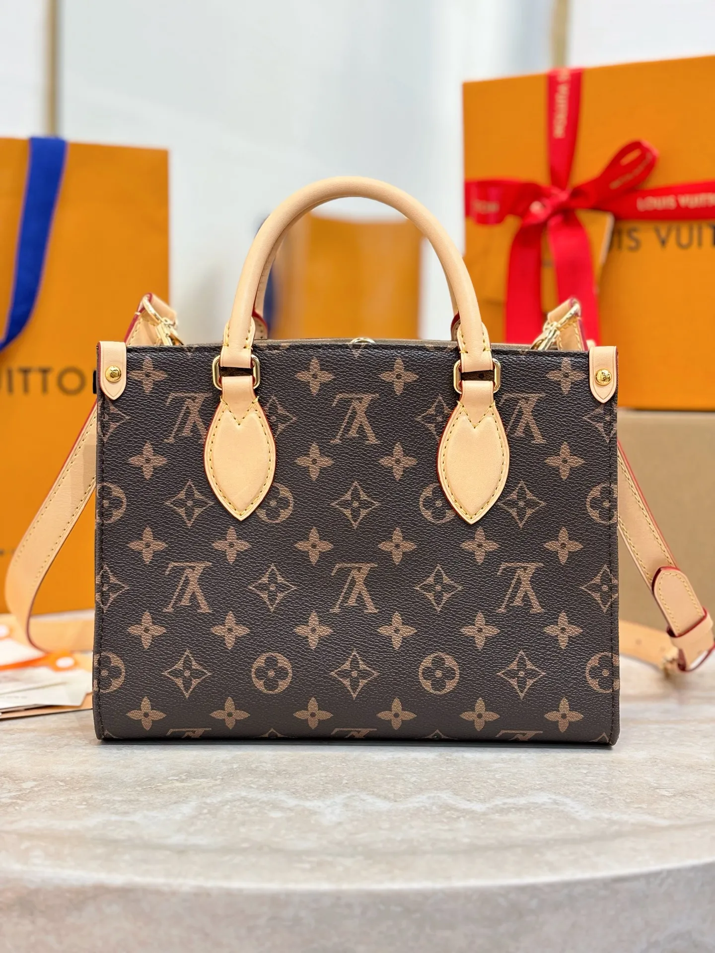 Louis Vuitton OnTheGo PM Mon Monogram P01900 - Image 4