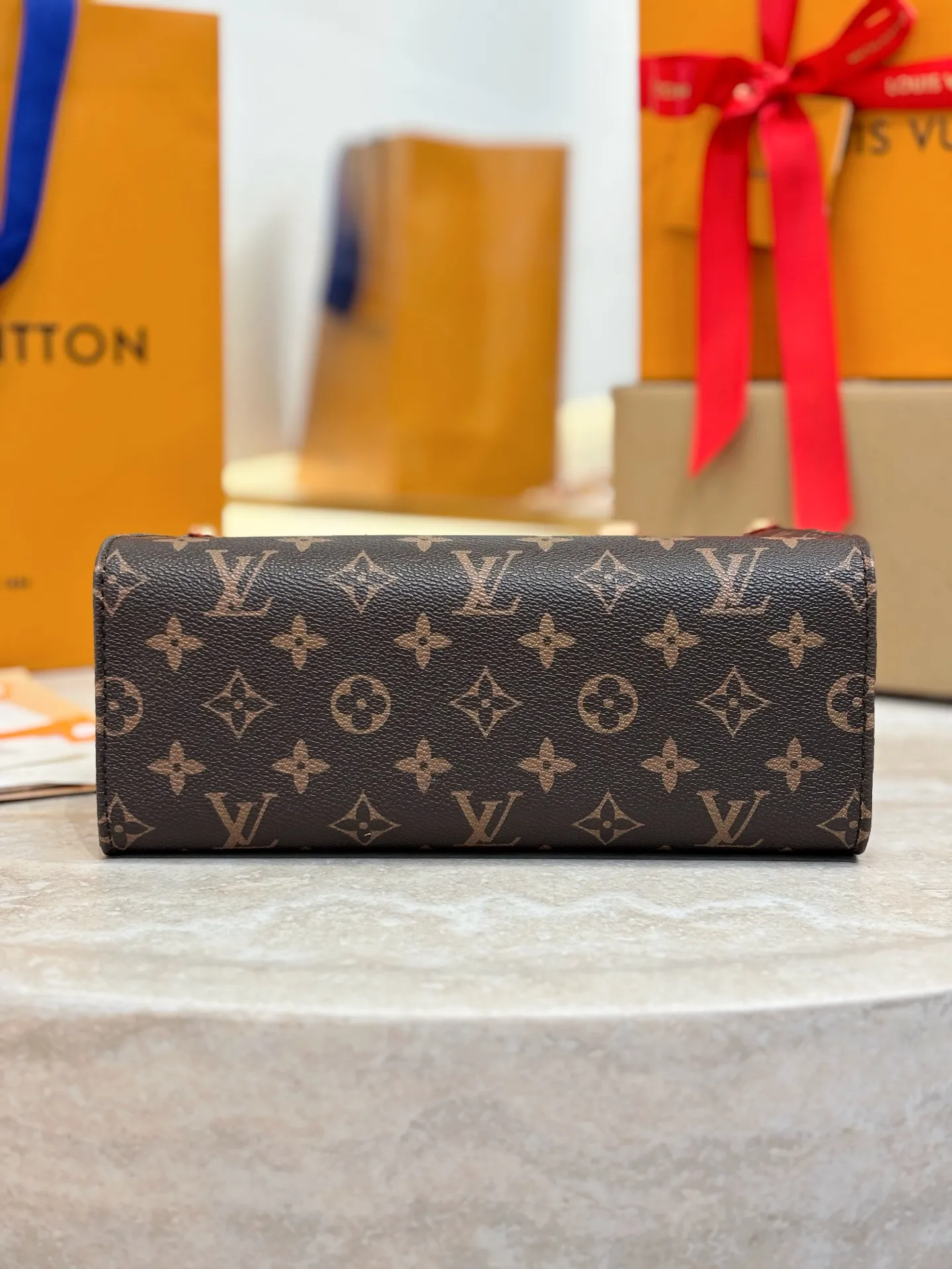 Louis Vuitton OnTheGo PM Mon Monogram P01900 - Image 5