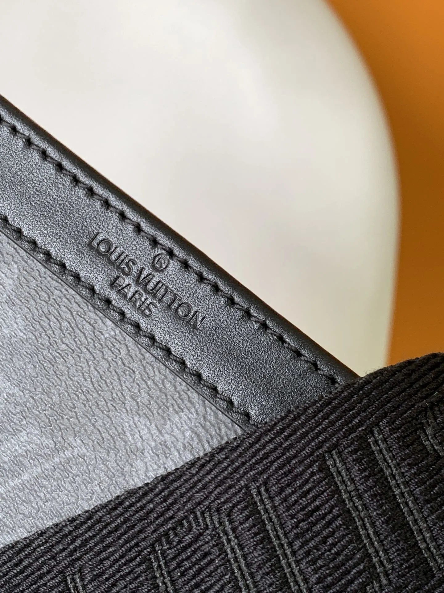 Louis Vuitton Gaston Wearable Wallet M81124 - Image 8