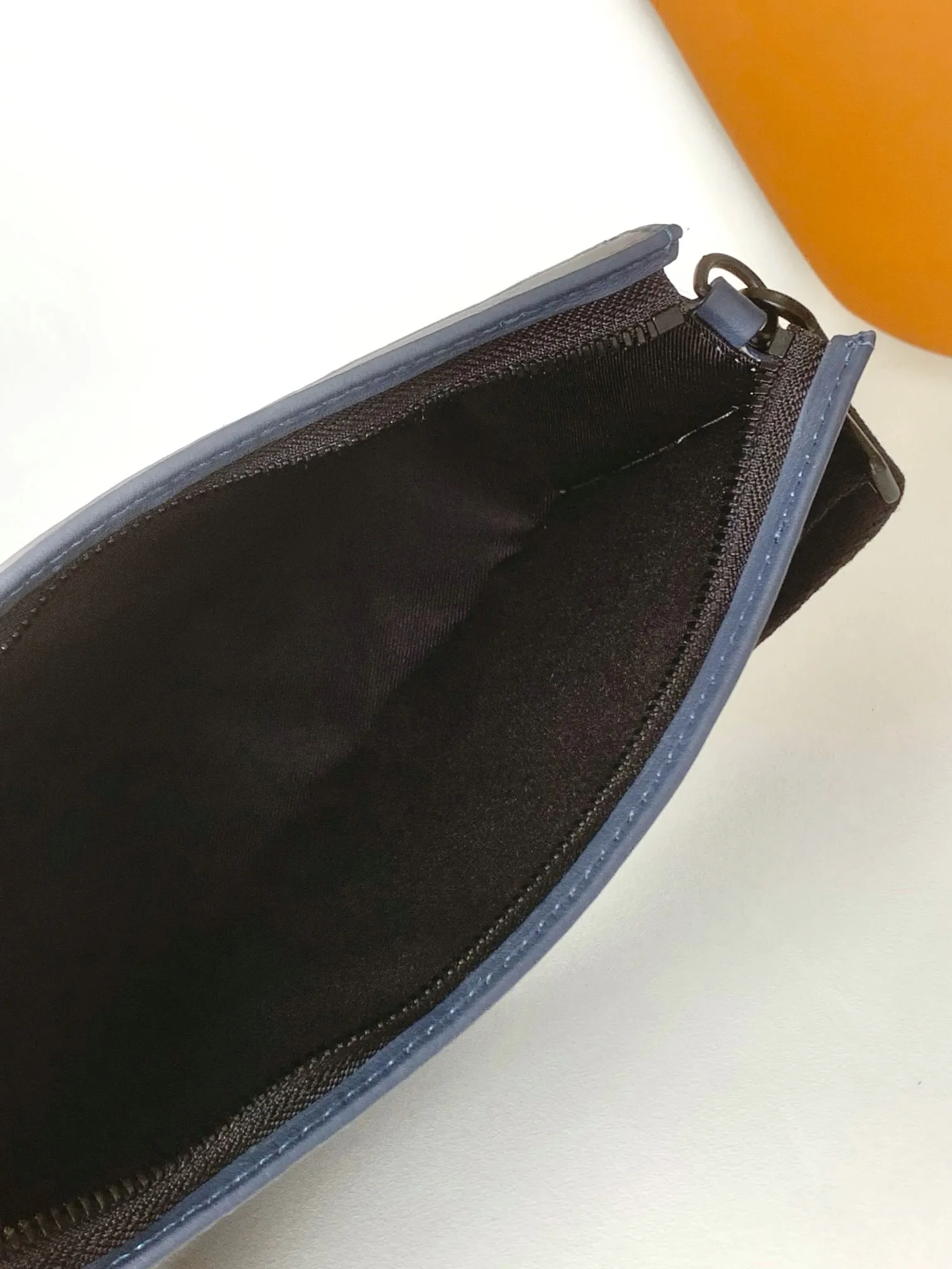 Alternative view of Louis Vuitton Gaston Wearable Wallet M83384