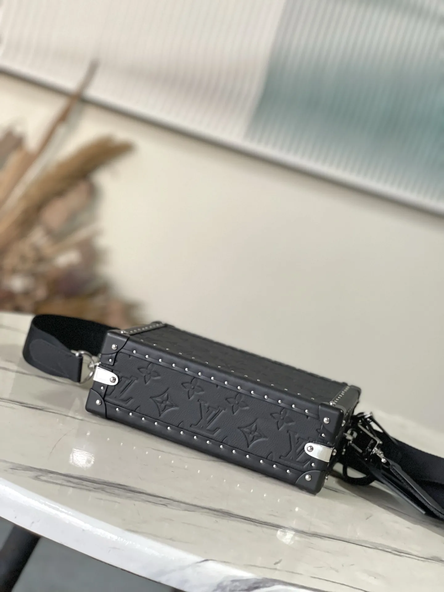 Louis Vuitton Clutch Box M12876 - Image 6