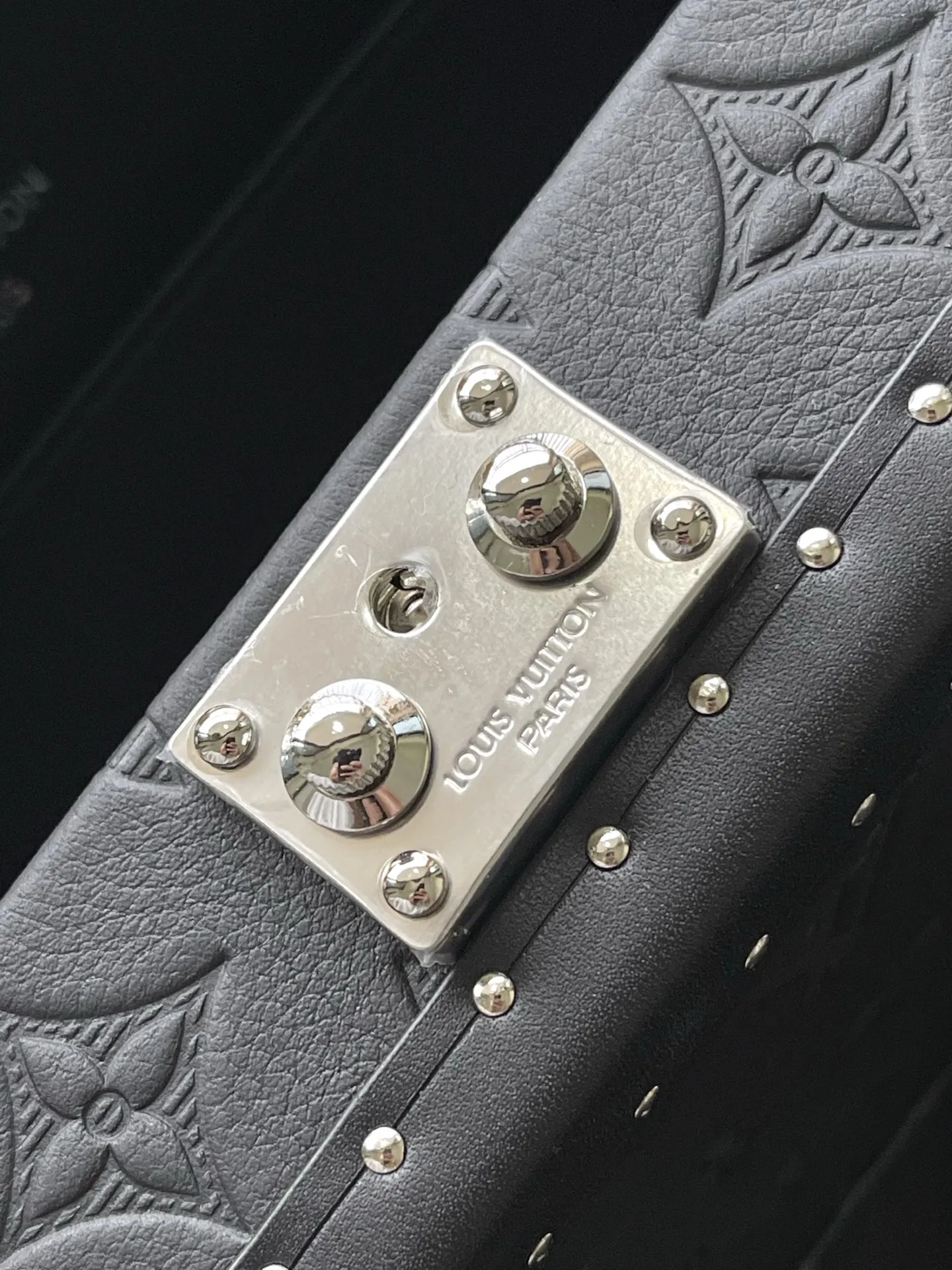 Louis Vuitton Clutch Box M12876 - Image 7