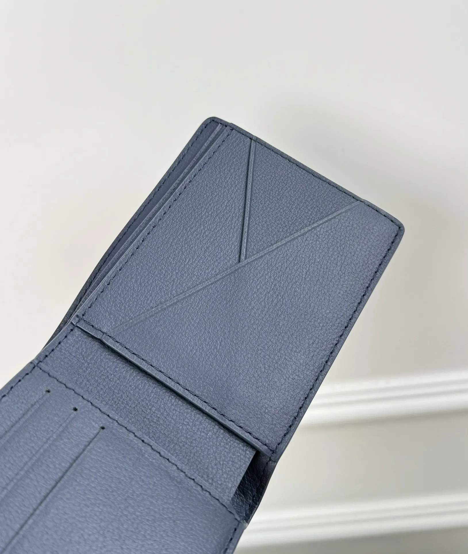 Alternative view of Louis Vuitton Multiple Wallet M83379