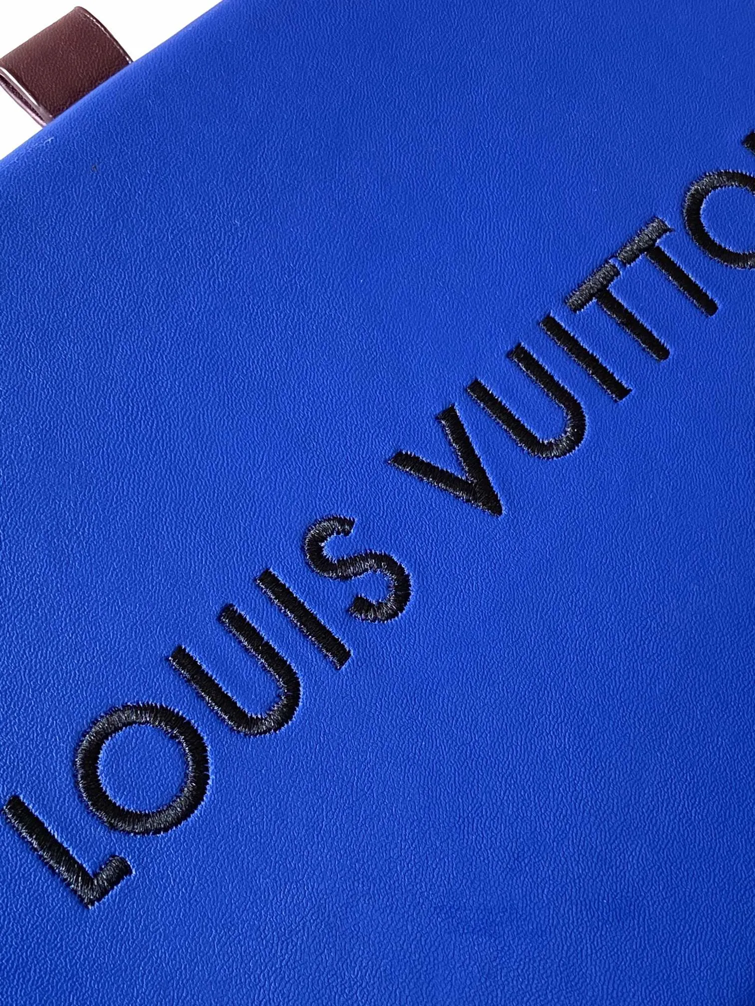 Louis Vuitton Shopper Clutch M14028 - 图片 7