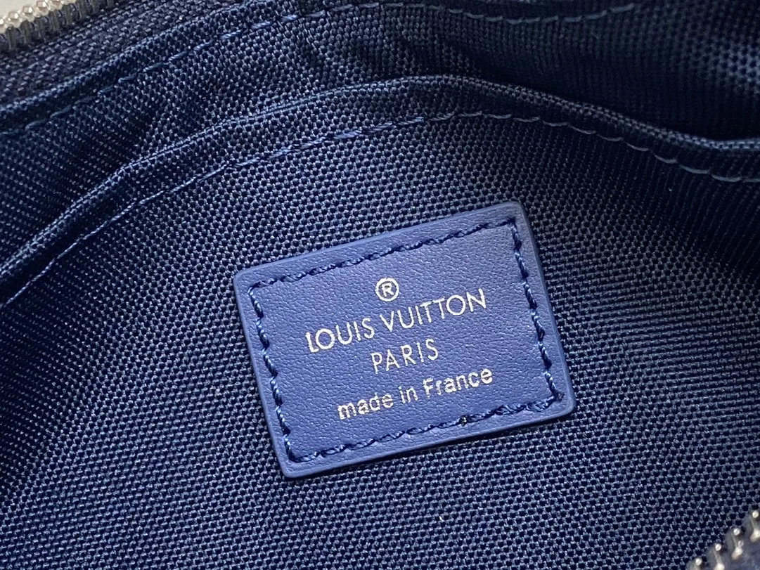 Alternative view of Louis Vuitton Hamac Bag PM M11594