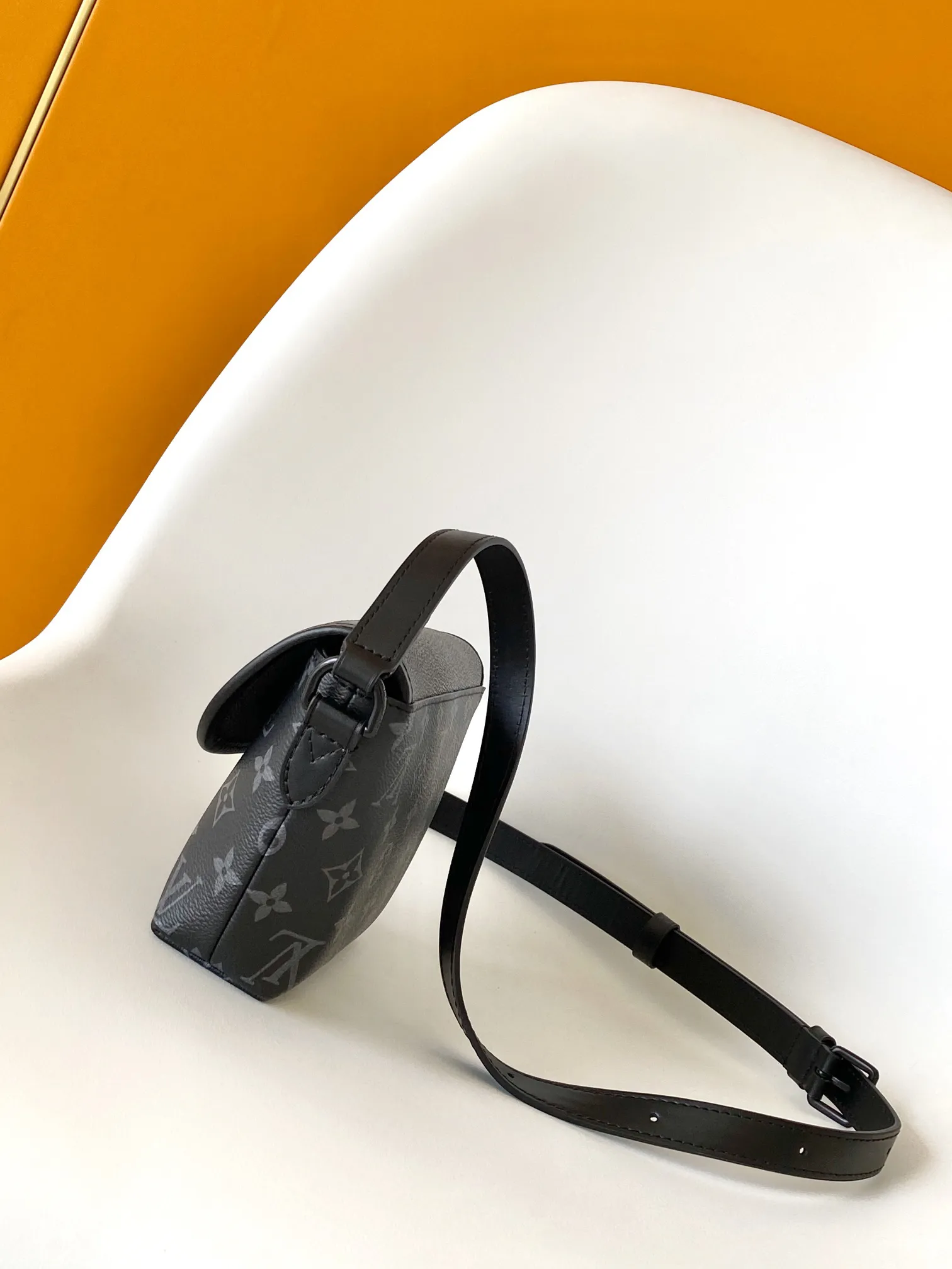 Louis Vuitton Pulse Wearable Wallet M12806 - 图片 4