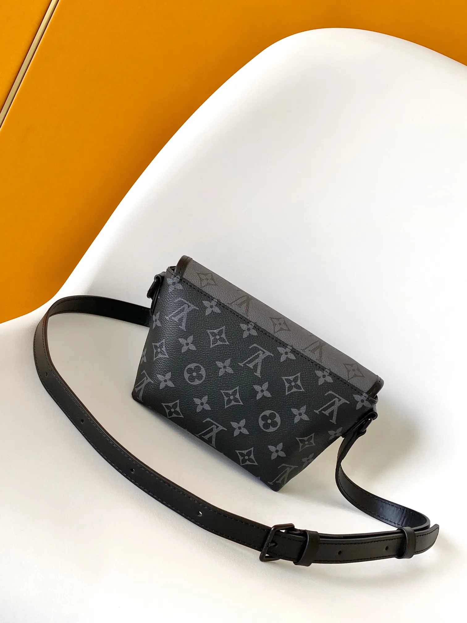 Louis Vuitton Pulse Wearable Wallet M12806 - 图片 6