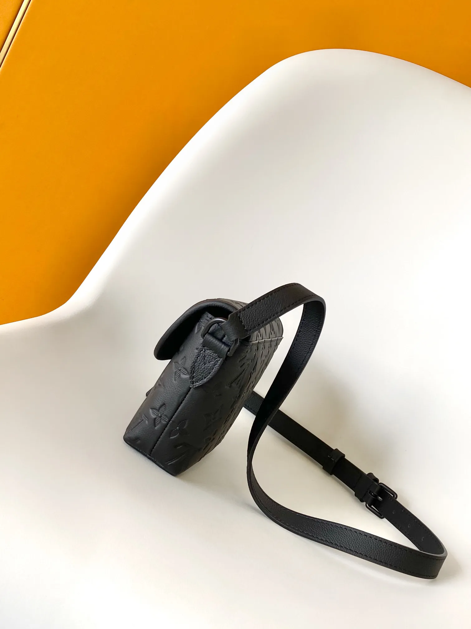 Louis Vuitton Pulse Wearable Wallet M12636 - 图片 4