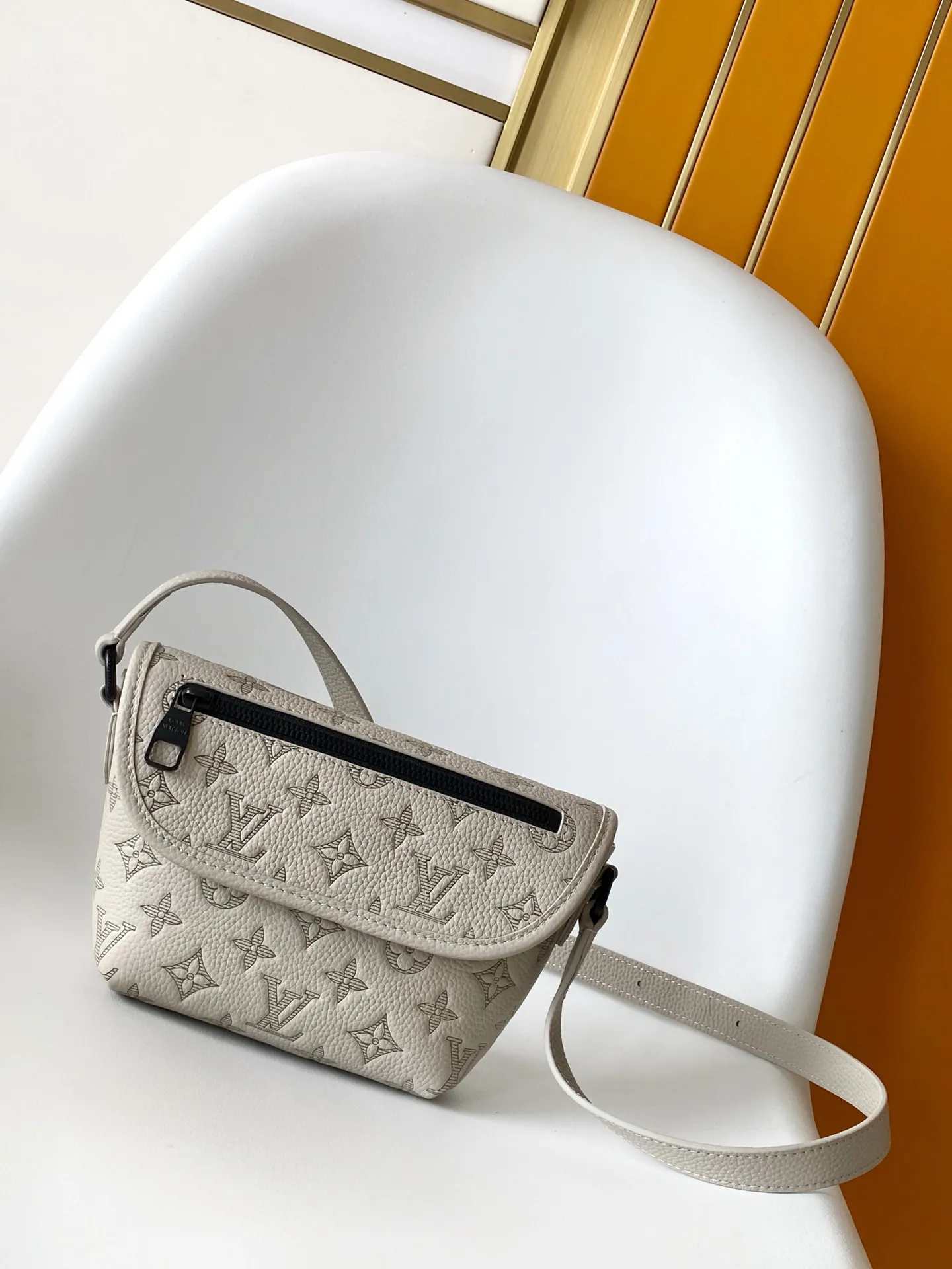 Louis Vuitton Pulse Wearable Wallet M14794 - 图片 3