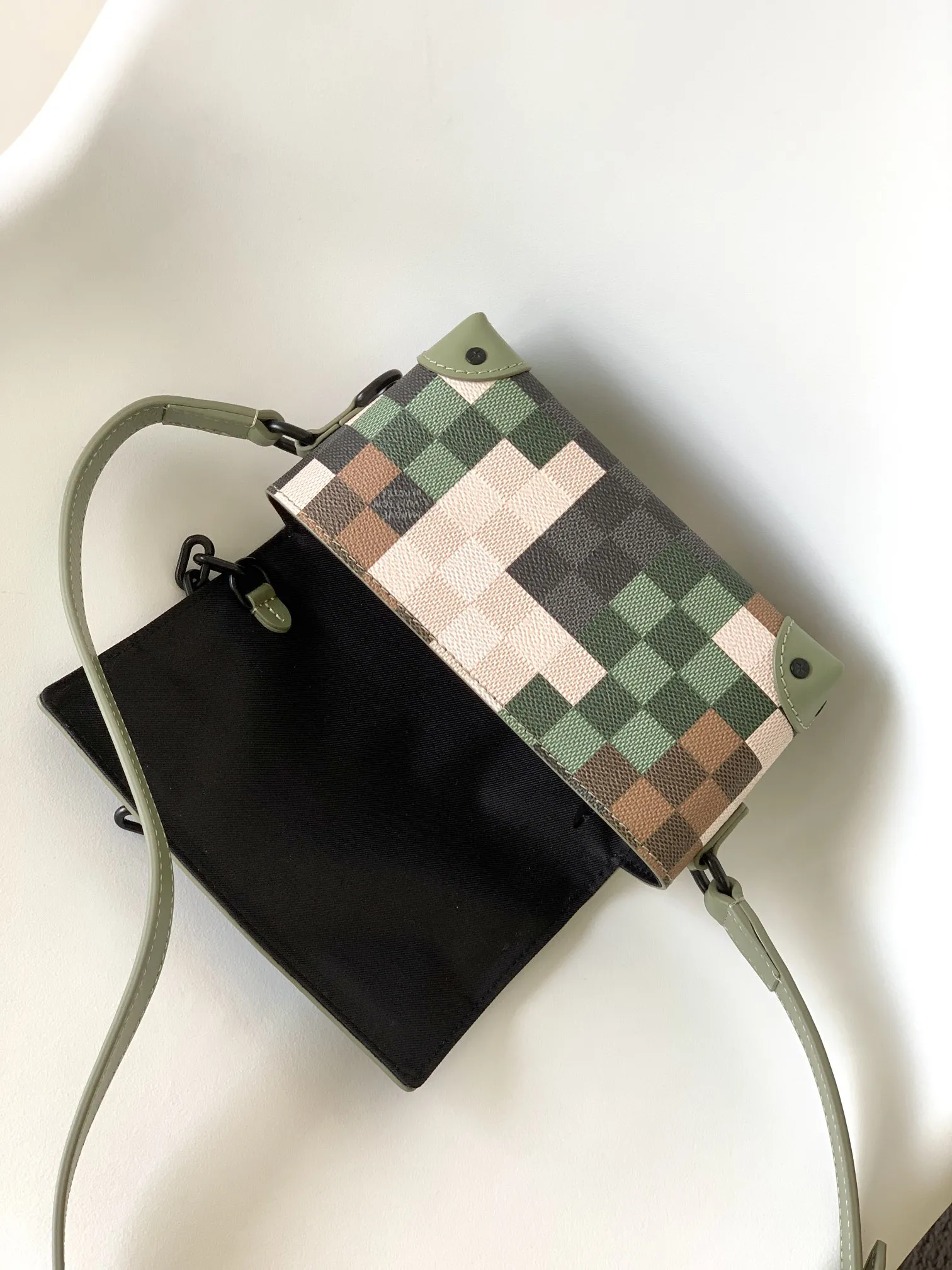 Louis Vuitton Steamer M83172 - Image 9