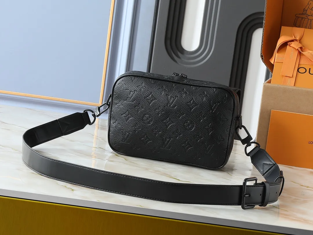Louis Vuitton Steamer Messenger M23742 - 图片 5