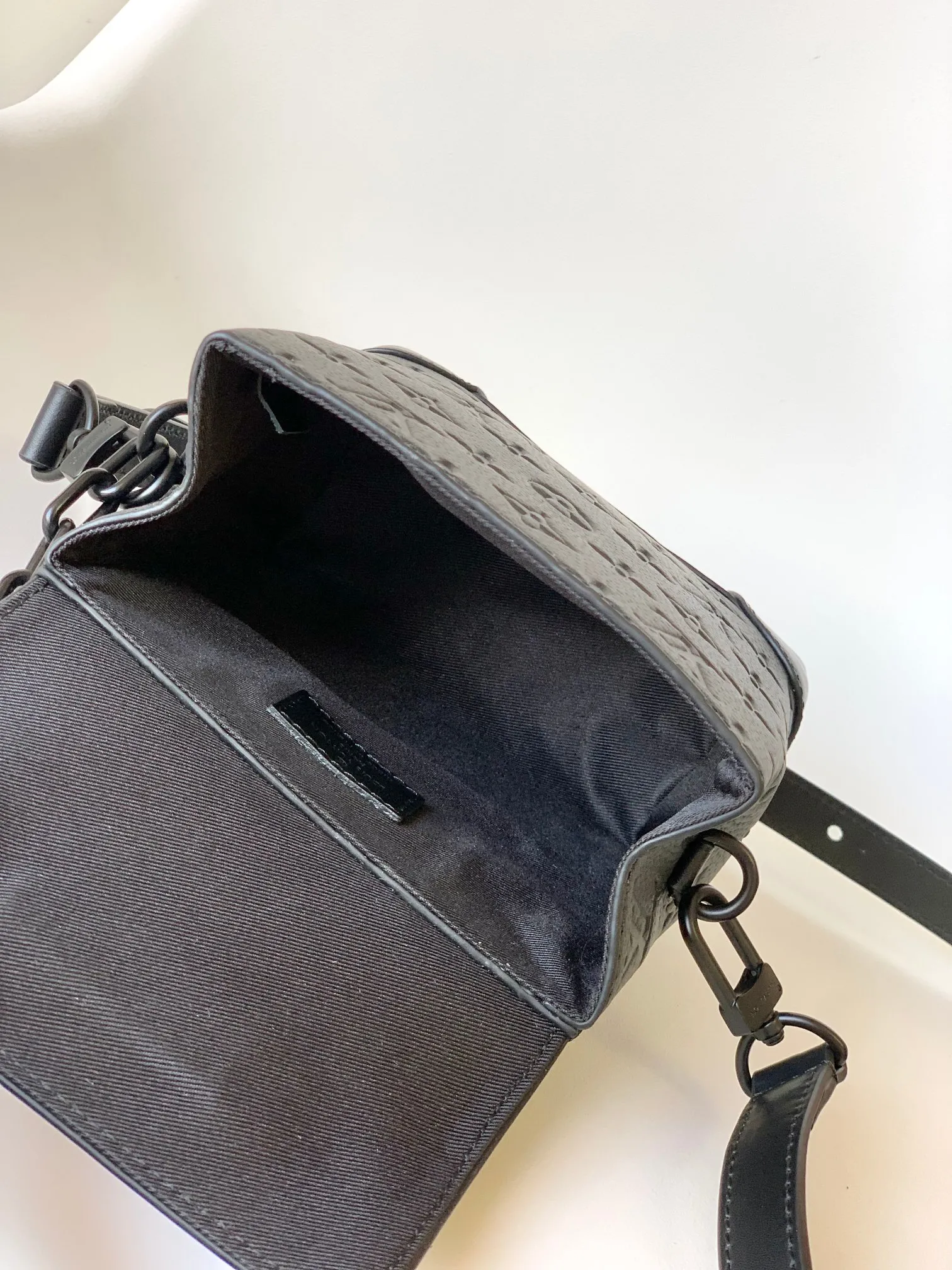 Louis Vuitton Nano Steamer M82772 - Image 10