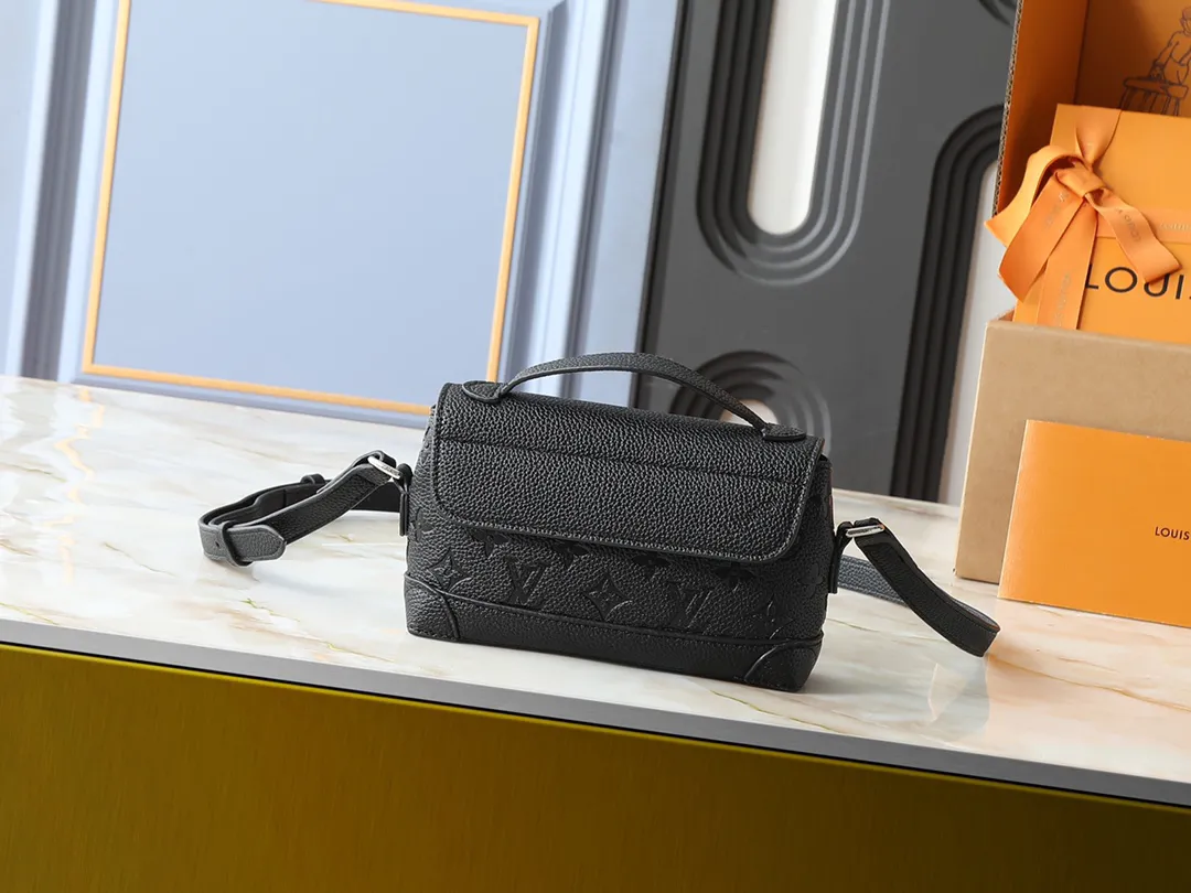 Louis Vuitton Steamer Wearable Wallet M13888 - 图片 3