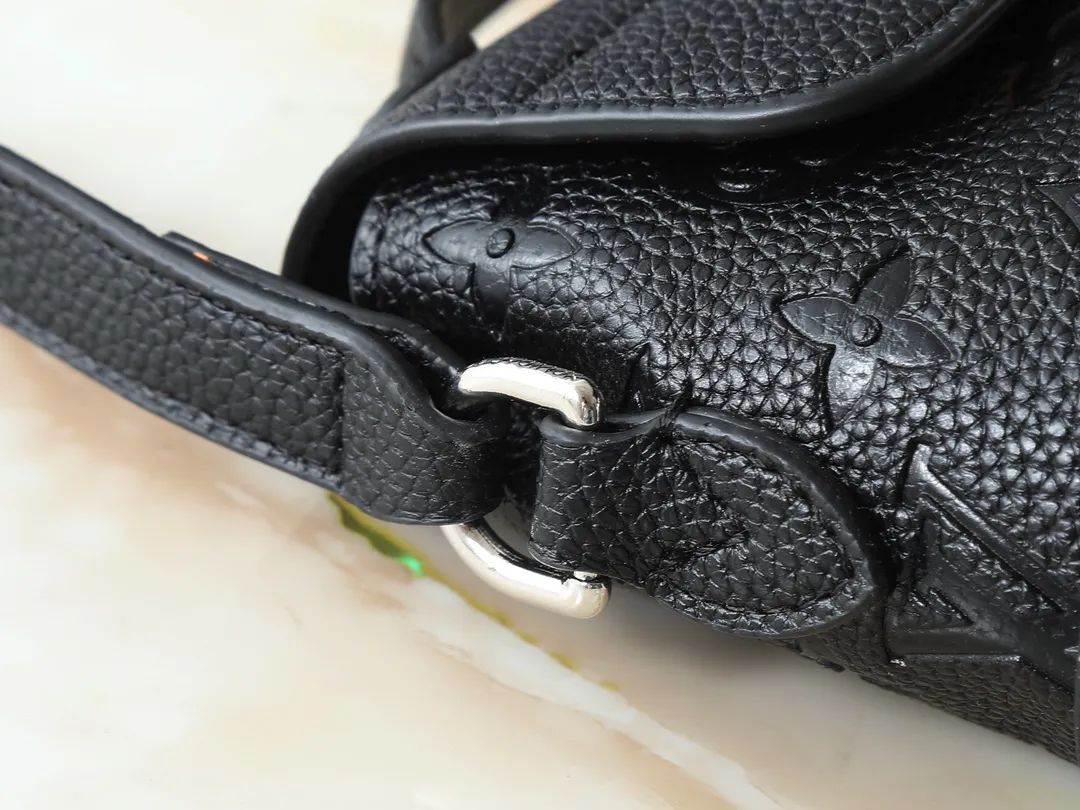 Louis Vuitton Steamer Wearable Wallet M13888 - 图片 9