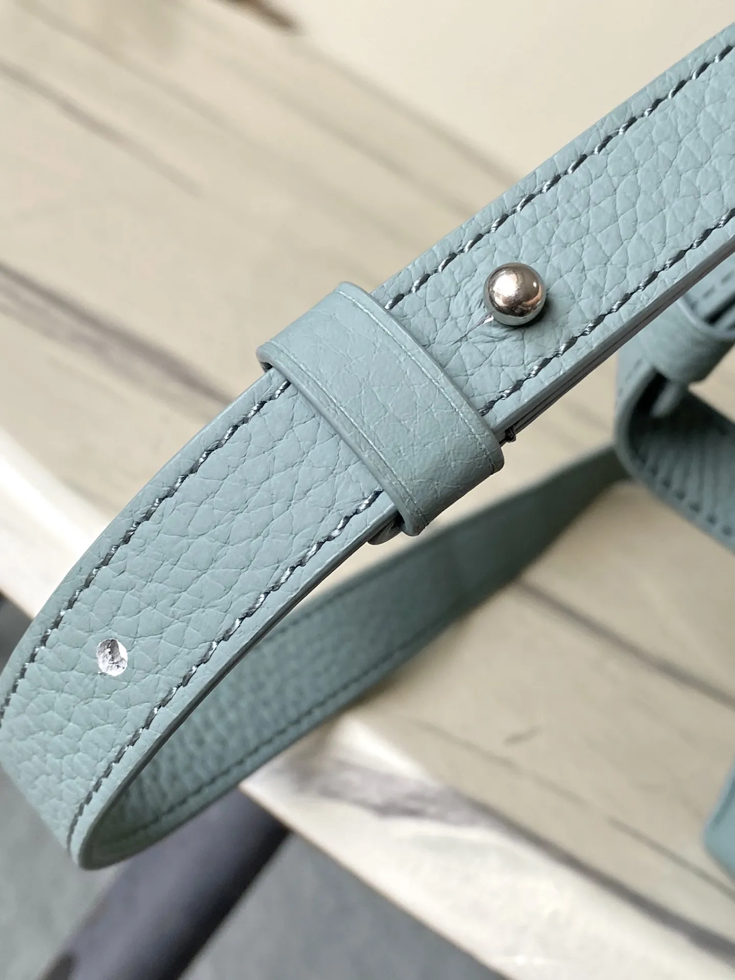 Alternative view of Louis Vuitton Steamer Wearable Wallet M13889